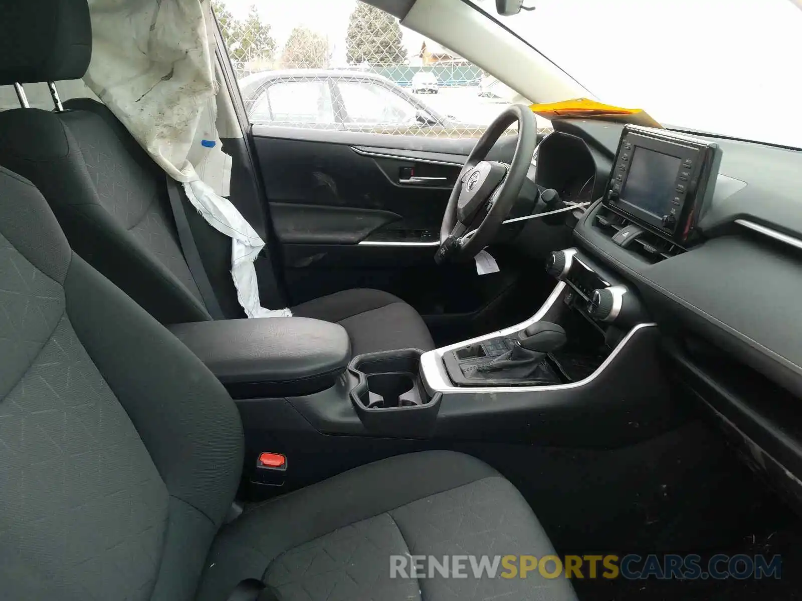 5 Photograph of a damaged car 2T3P1RFV4KW045153 TOYOTA RAV4 2019