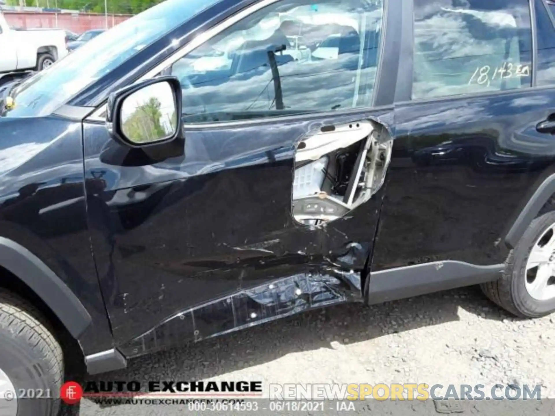 1 Photograph of a damaged car 2T3P1RFV4KW050210 TOYOTA RAV4 2019