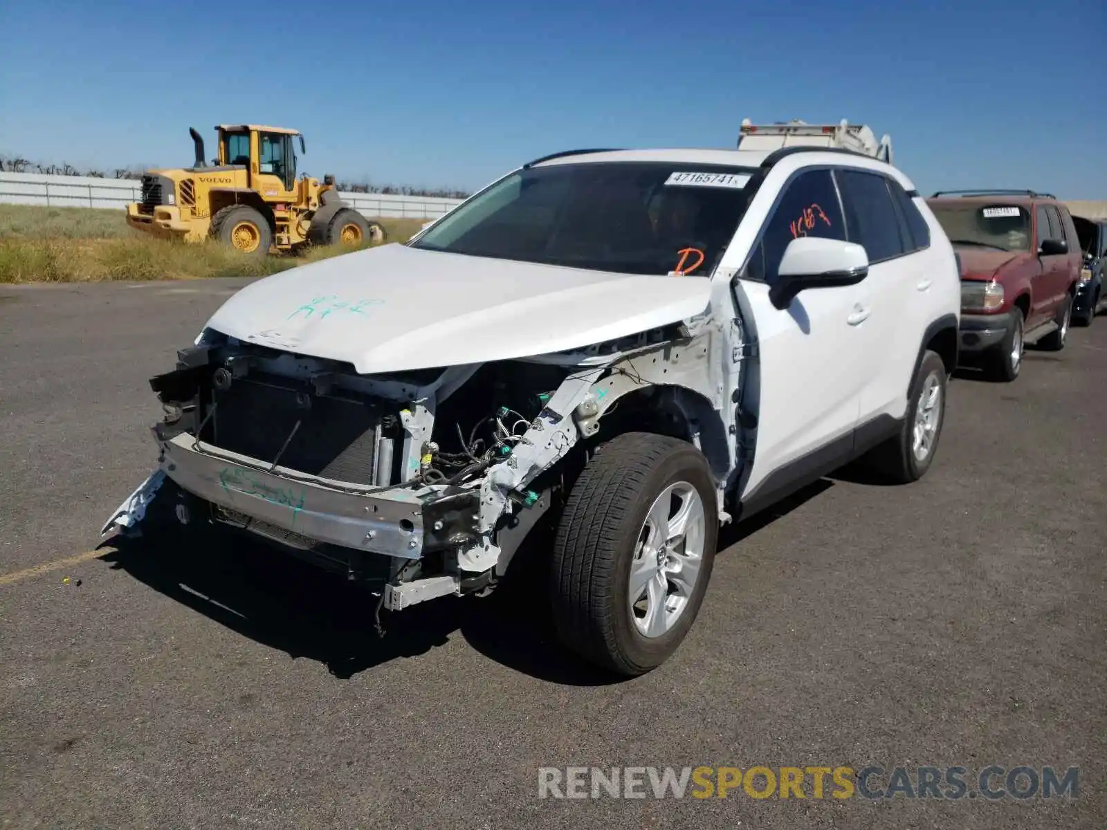 2 Photograph of a damaged car 2T3P1RFV4KW065449 TOYOTA RAV4 2019