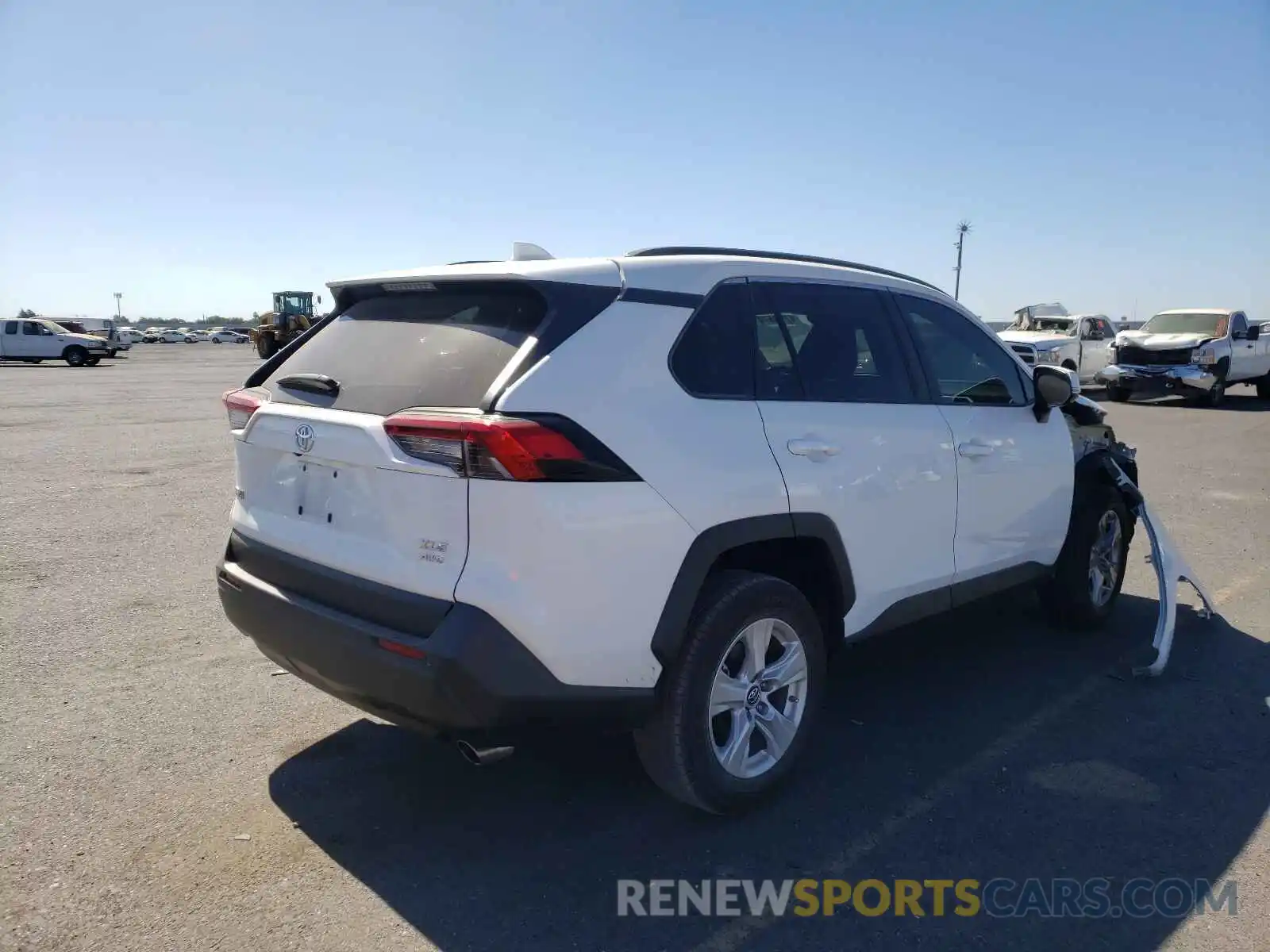 4 Photograph of a damaged car 2T3P1RFV4KW065449 TOYOTA RAV4 2019