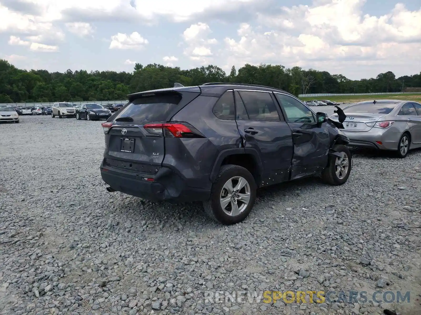 4 Photograph of a damaged car 2T3P1RFV4KW067167 TOYOTA RAV4 2019