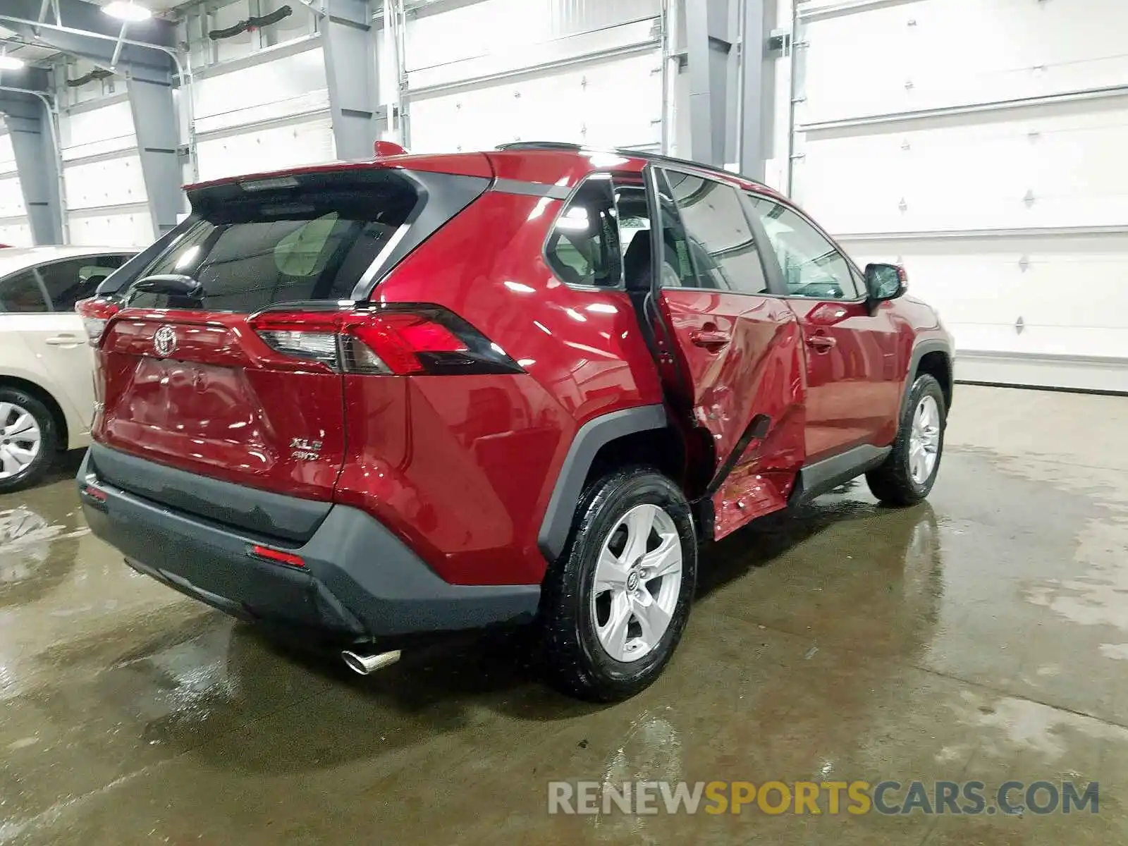 4 Photograph of a damaged car 2T3P1RFV4KW067380 TOYOTA RAV4 2019