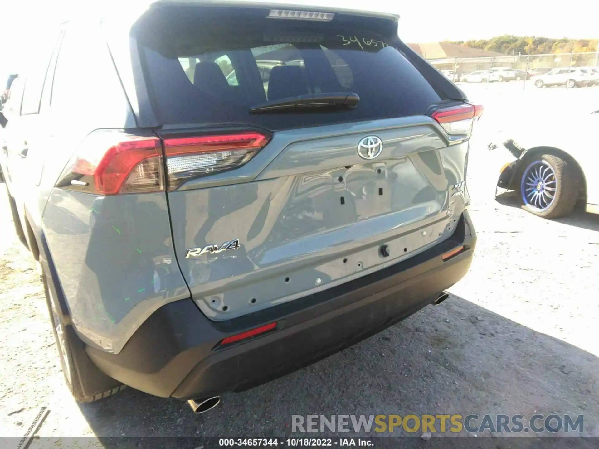 12 Photograph of a damaged car 2T3P1RFV4KW071252 TOYOTA RAV4 2019