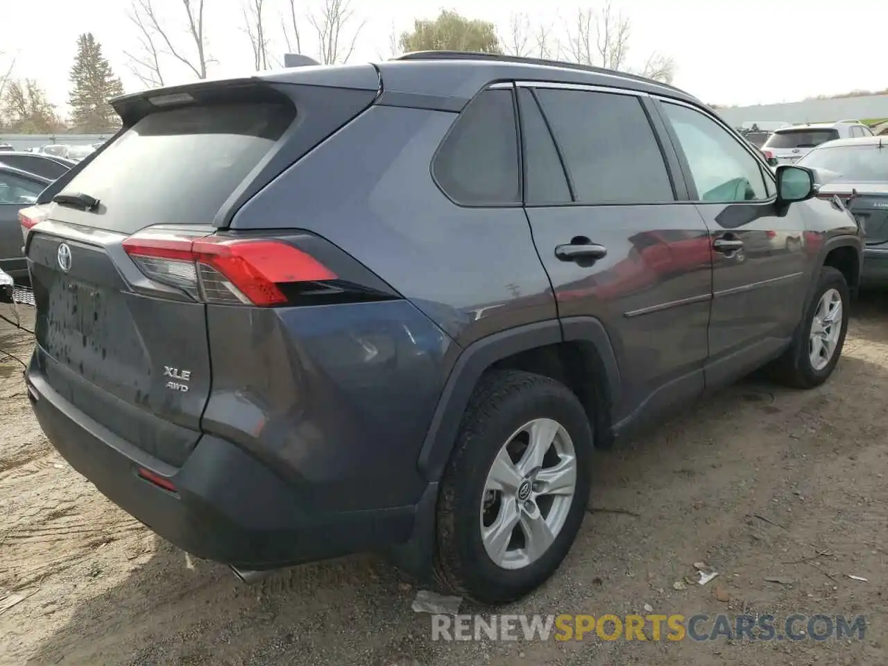 4 Photograph of a damaged car 2T3P1RFV4KW072322 TOYOTA RAV4 2019