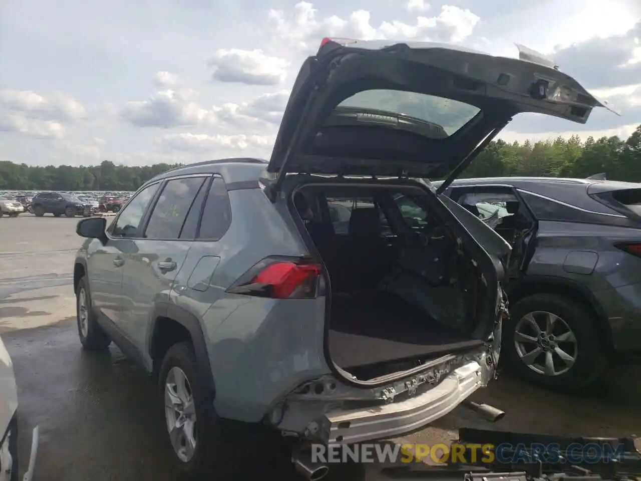 3 Photograph of a damaged car 2T3P1RFV4KW074751 TOYOTA RAV4 2019