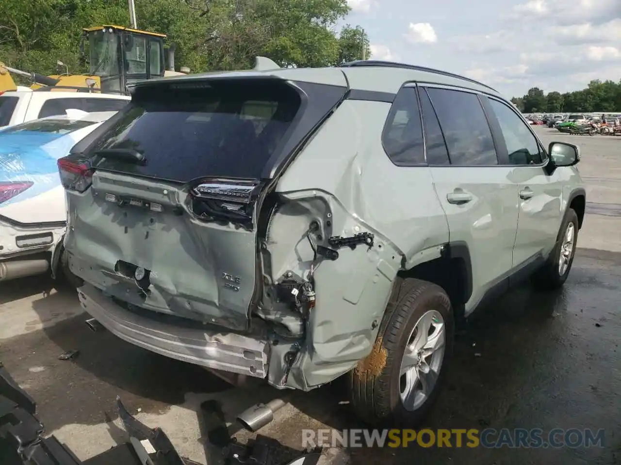 4 Photograph of a damaged car 2T3P1RFV4KW074751 TOYOTA RAV4 2019