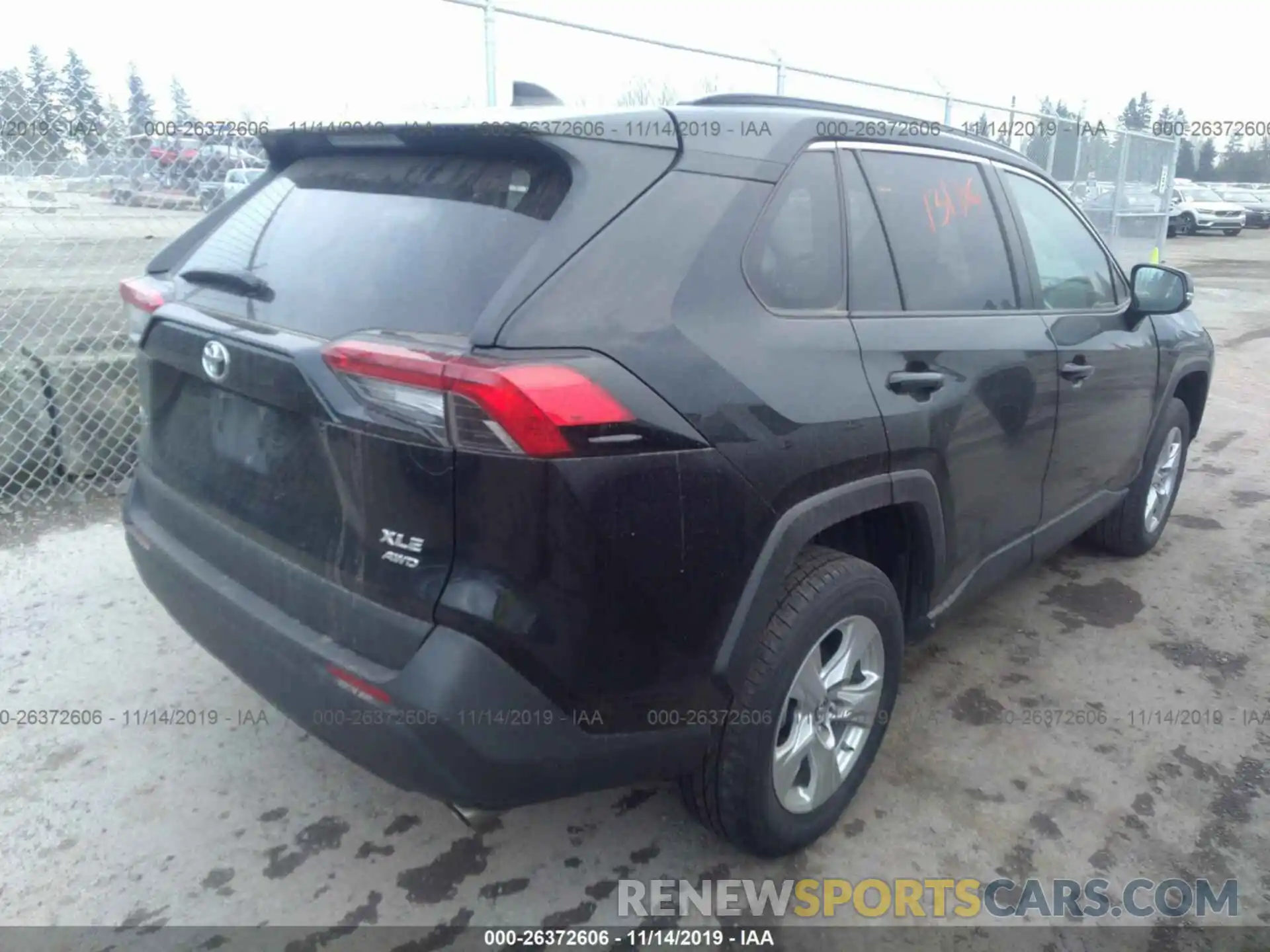 4 Фотография поврежденного автомобиля 2T3P1RFV5KC002958 TOYOTA RAV4 2019