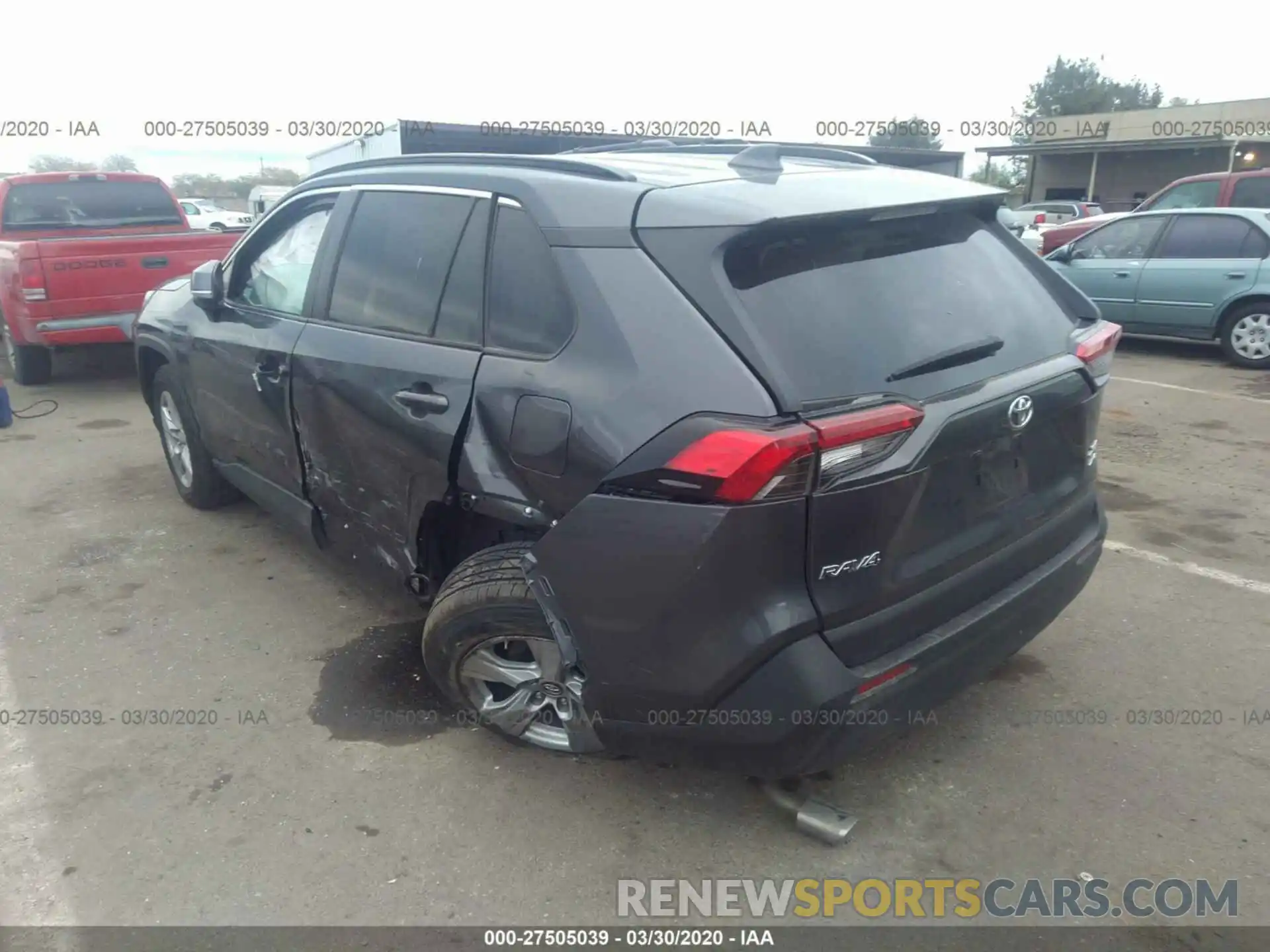 3 Фотография поврежденного автомобиля 2T3P1RFV5KC004242 TOYOTA RAV4 2019