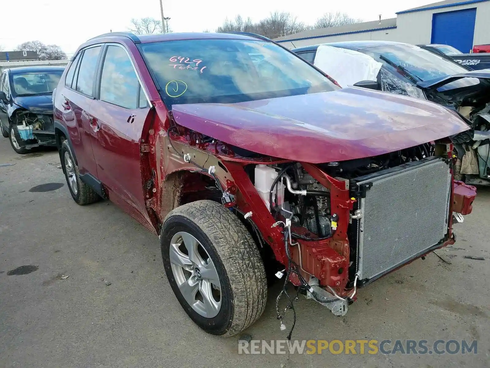 1 Photograph of a damaged car 2T3P1RFV5KC005665 TOYOTA RAV4 2019