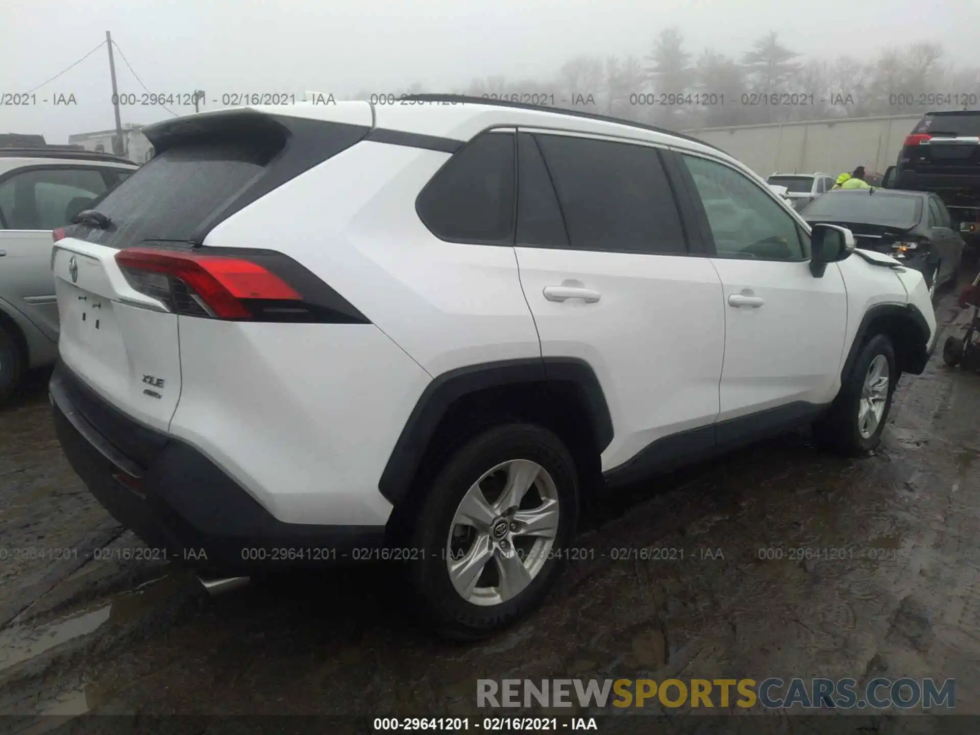 4 Photograph of a damaged car 2T3P1RFV5KC012051 TOYOTA RAV4 2019