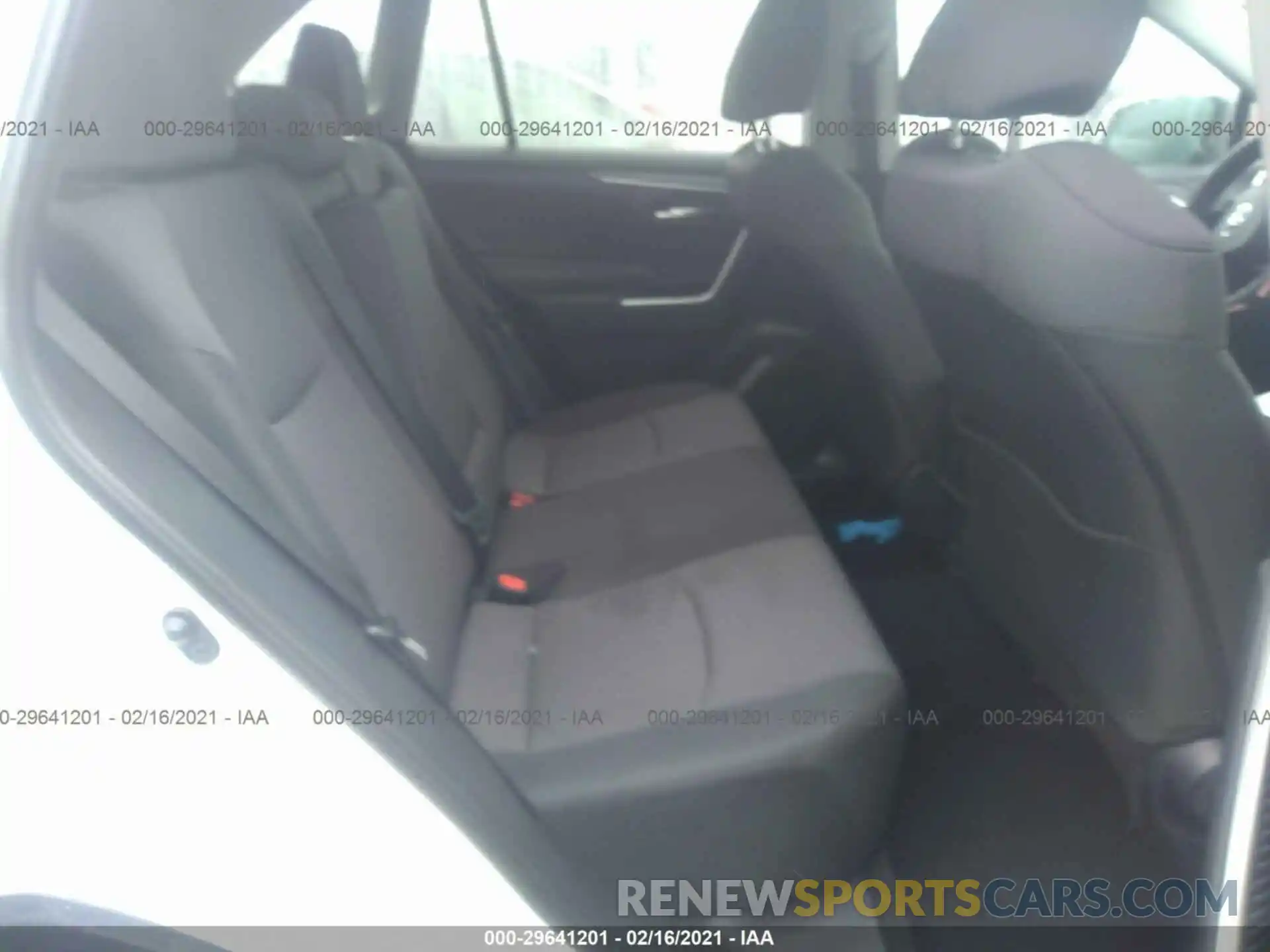 8 Фотография поврежденного автомобиля 2T3P1RFV5KC012051 TOYOTA RAV4 2019