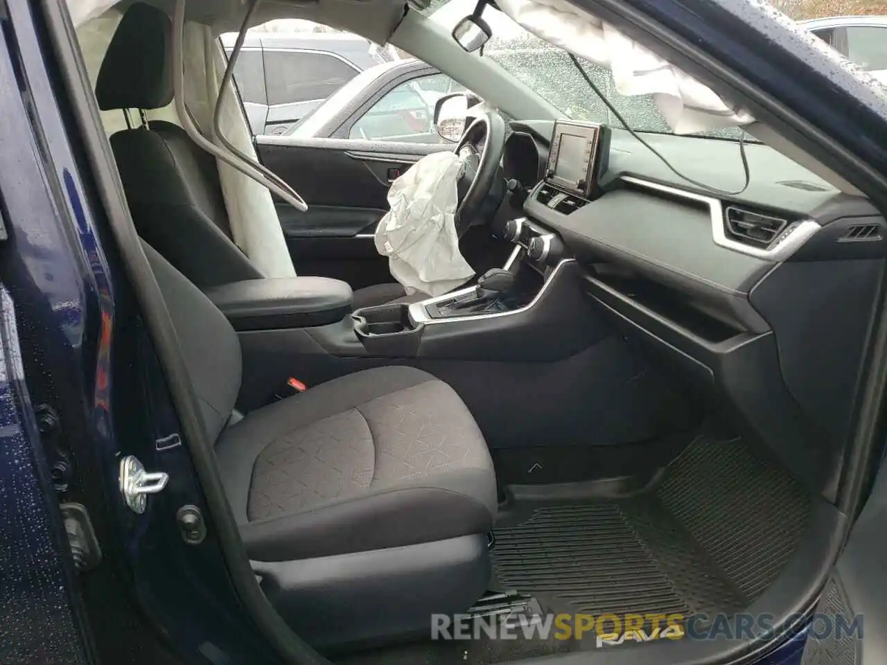 5 Photograph of a damaged car 2T3P1RFV5KC019503 TOYOTA RAV4 2019