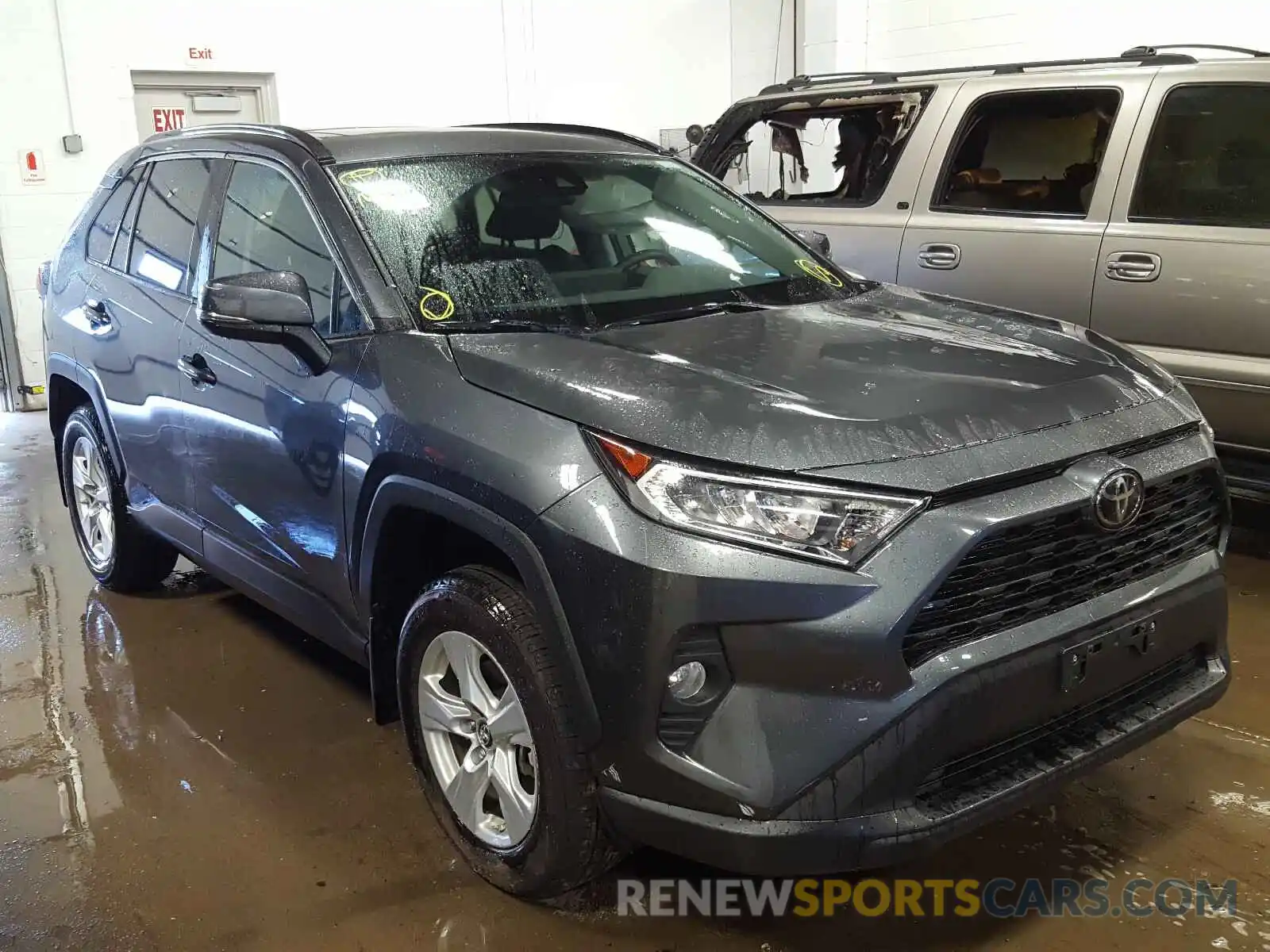 1 Фотография поврежденного автомобиля 2T3P1RFV5KC025690 TOYOTA RAV4 2019