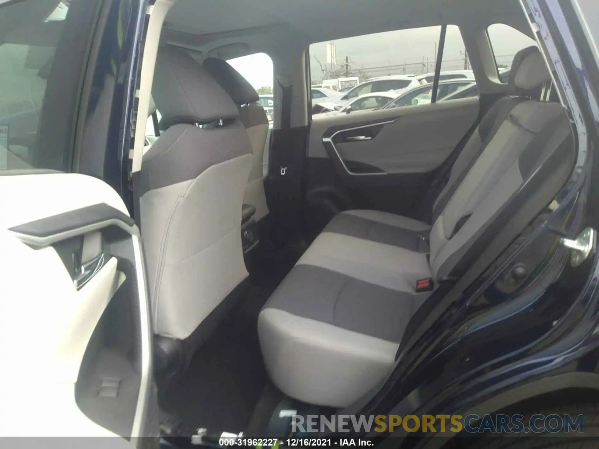 8 Фотография поврежденного автомобиля 2T3P1RFV5KC044188 TOYOTA RAV4 2019