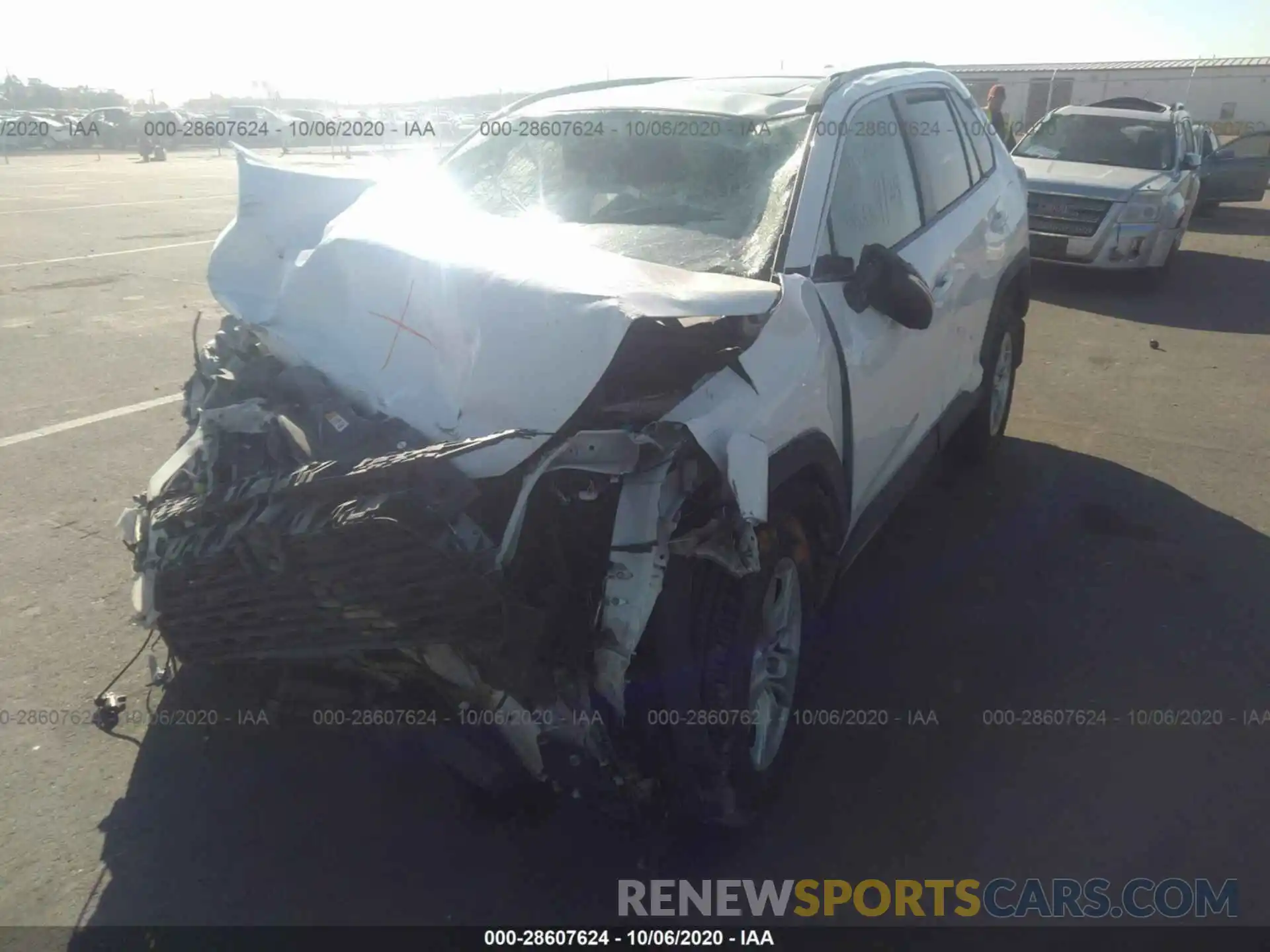 2 Photograph of a damaged car 2T3P1RFV5KW020259 TOYOTA RAV4 2019