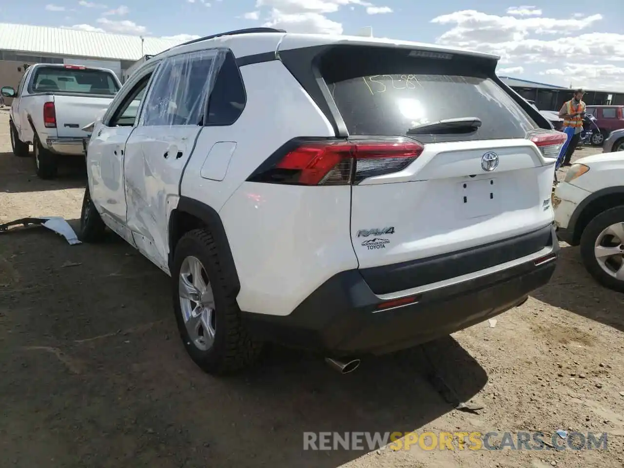 3 Фотография поврежденного автомобиля 2T3P1RFV5KW021234 TOYOTA RAV4 2019