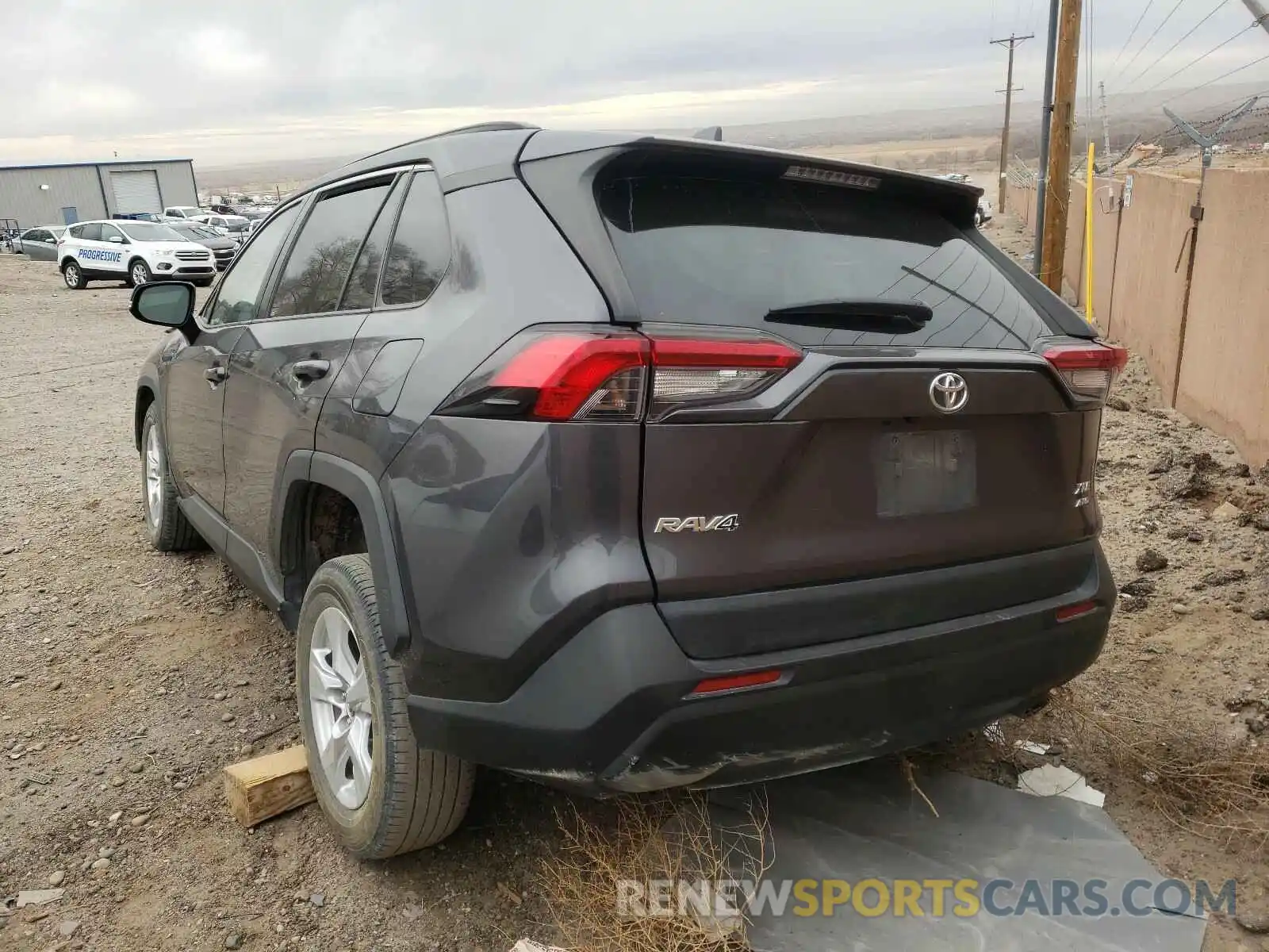 3 Фотография поврежденного автомобиля 2T3P1RFV5KW027003 TOYOTA RAV4 2019