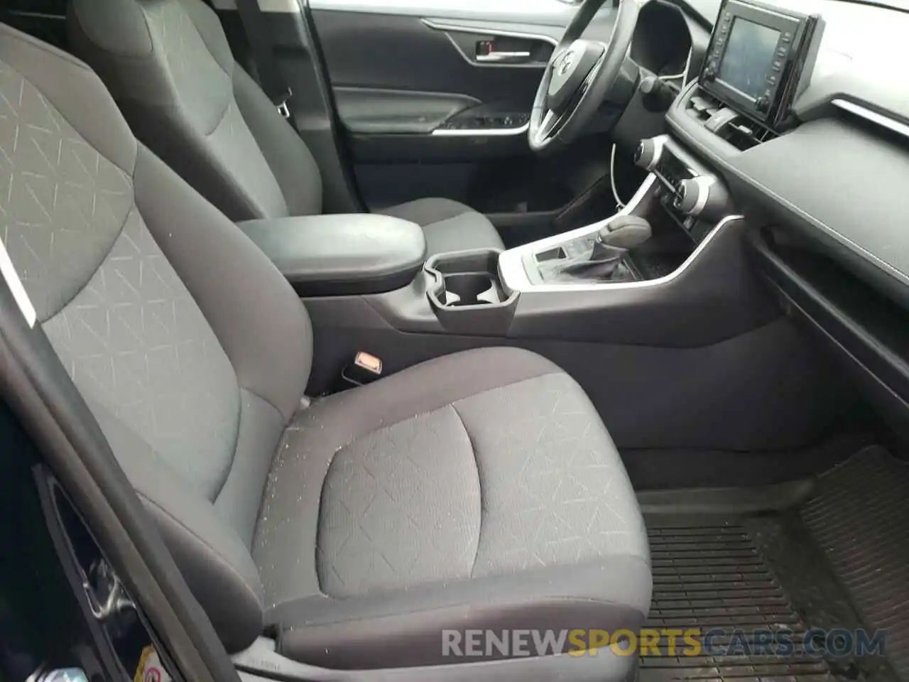 5 Photograph of a damaged car 2T3P1RFV5KW034419 TOYOTA RAV4 2019