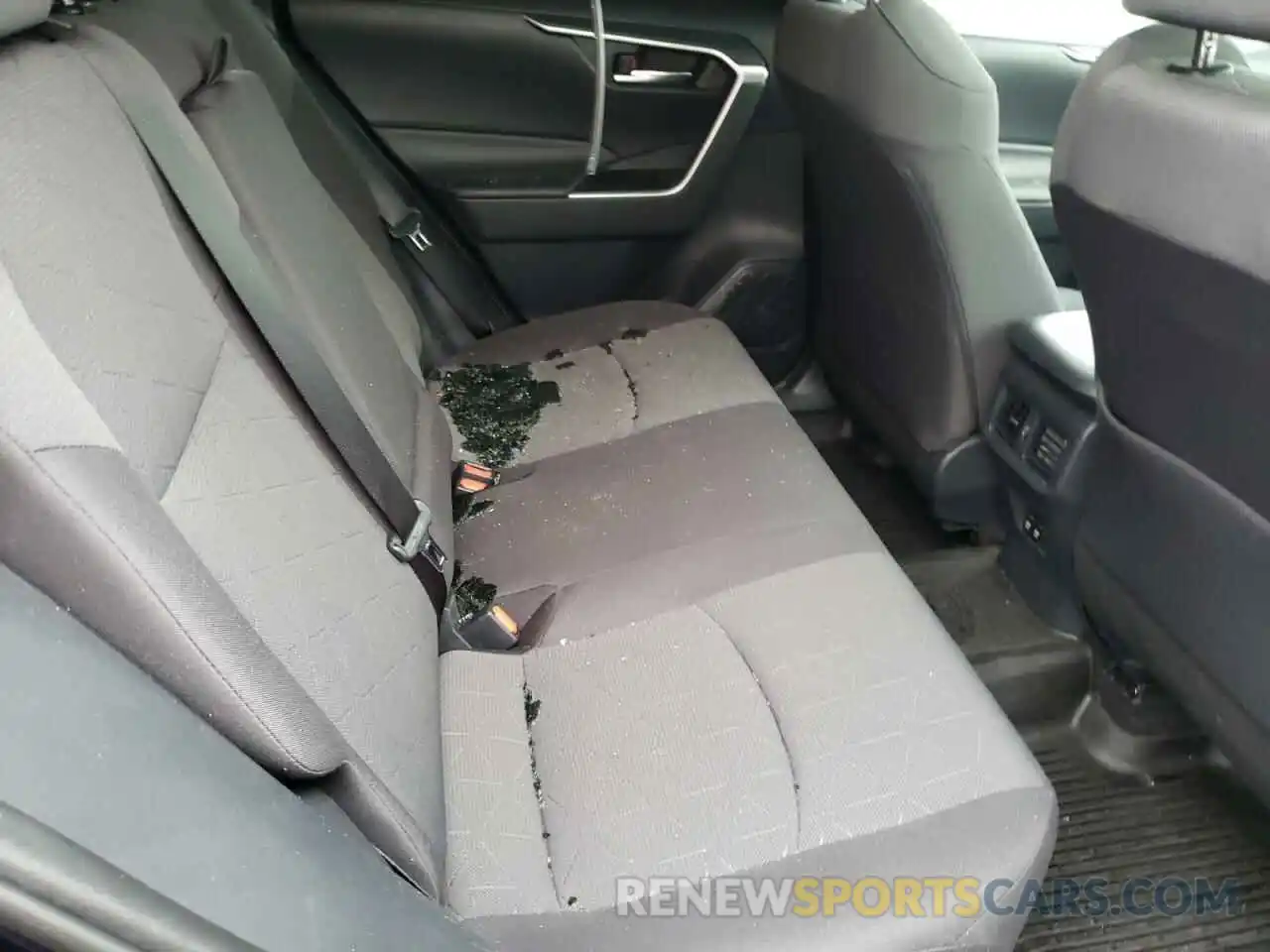 6 Photograph of a damaged car 2T3P1RFV5KW034419 TOYOTA RAV4 2019