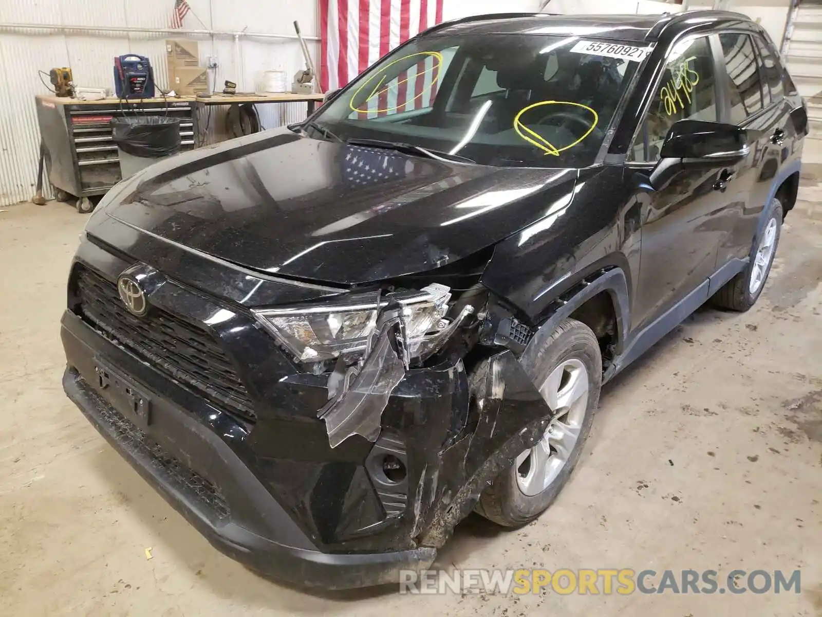 9 Photograph of a damaged car 2T3P1RFV5KW040625 TOYOTA RAV4 2019