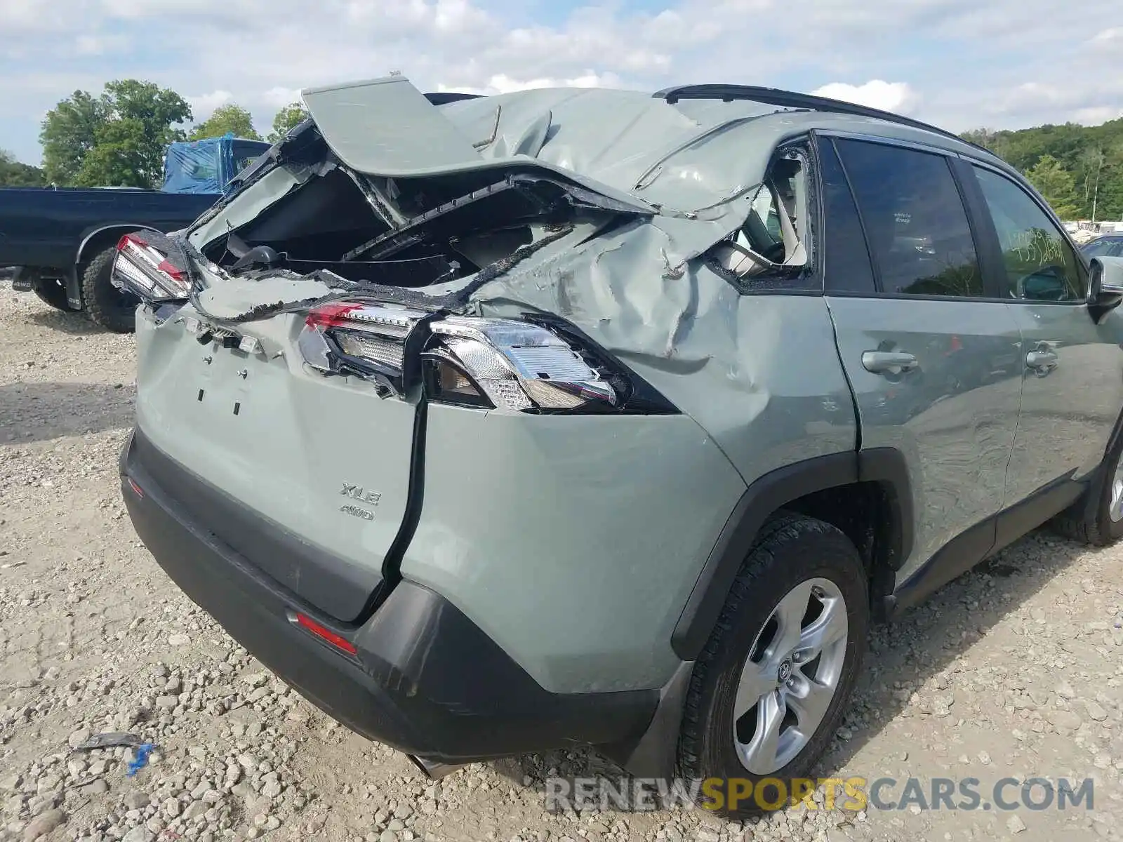 9 Photograph of a damaged car 2T3P1RFV5KW048353 TOYOTA RAV4 2019