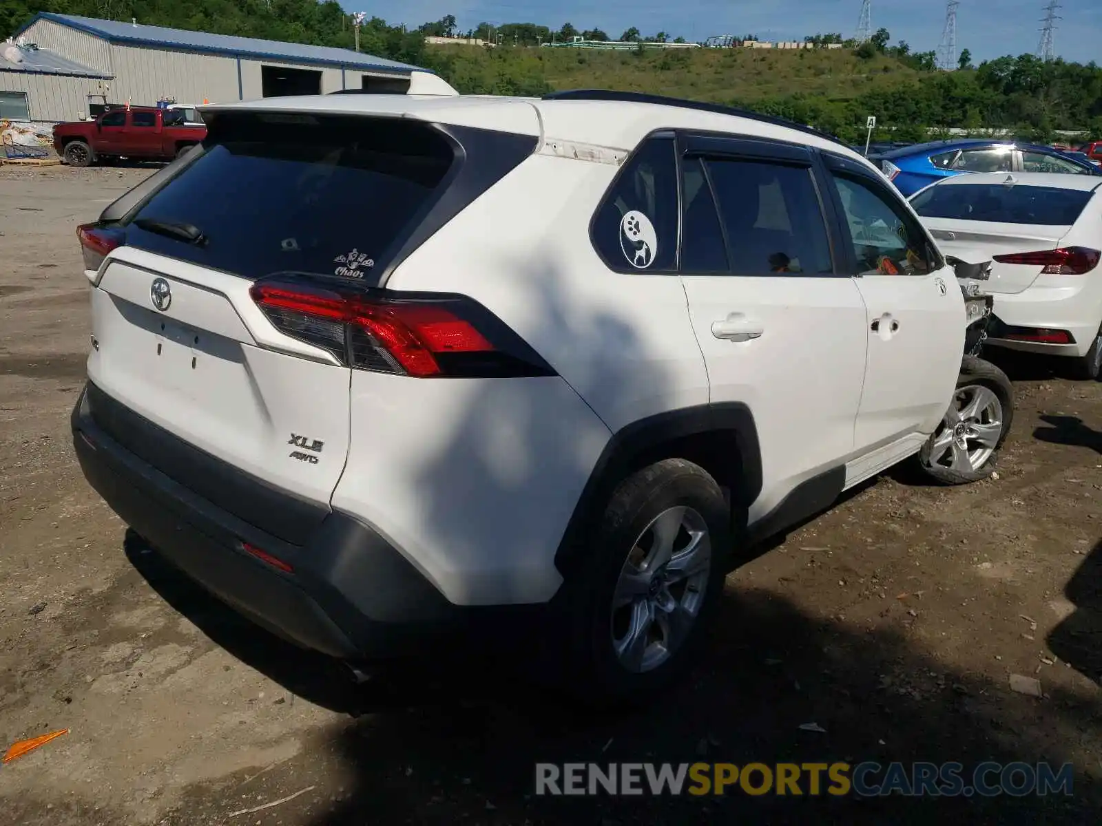 4 Photograph of a damaged car 2T3P1RFV5KW052872 TOYOTA RAV4 2019