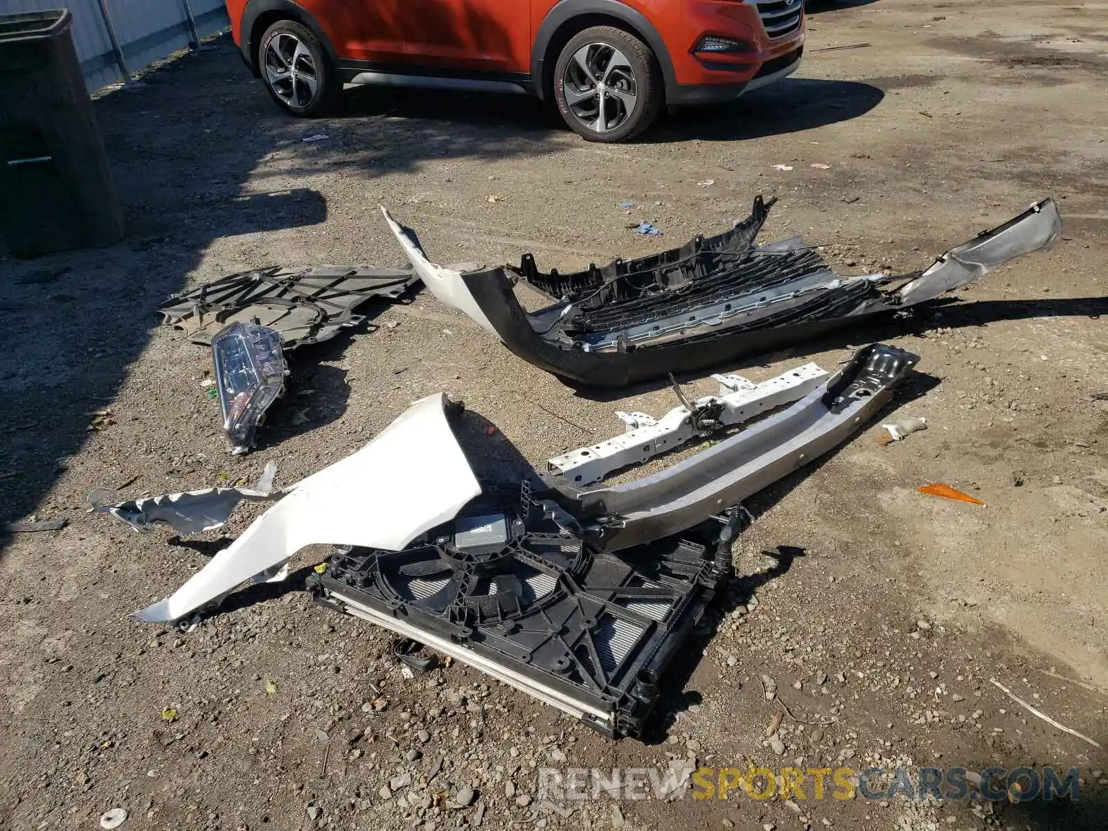 9 Photograph of a damaged car 2T3P1RFV5KW052872 TOYOTA RAV4 2019