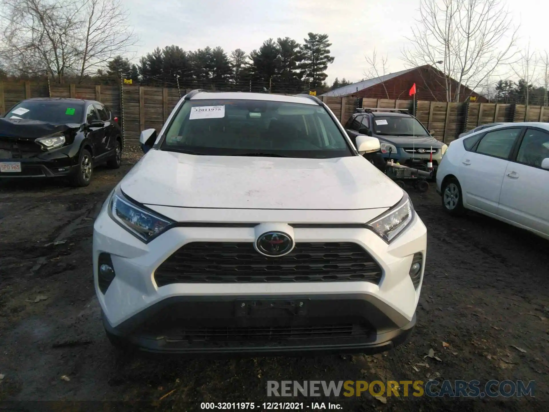 6 Фотография поврежденного автомобиля 2T3P1RFV5KW060275 TOYOTA RAV4 2019