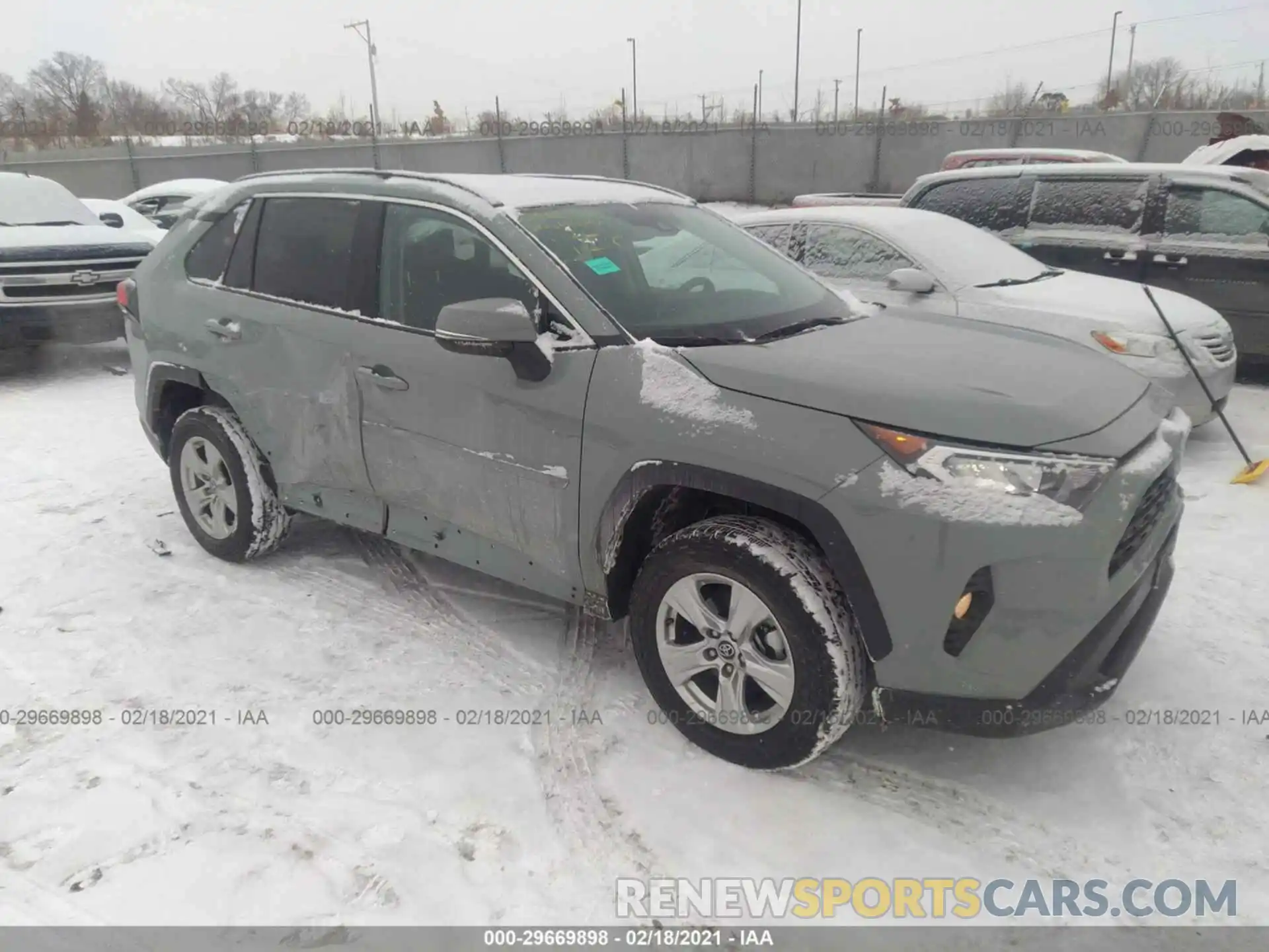 1 Photograph of a damaged car 2T3P1RFV5KW069736 TOYOTA RAV4 2019