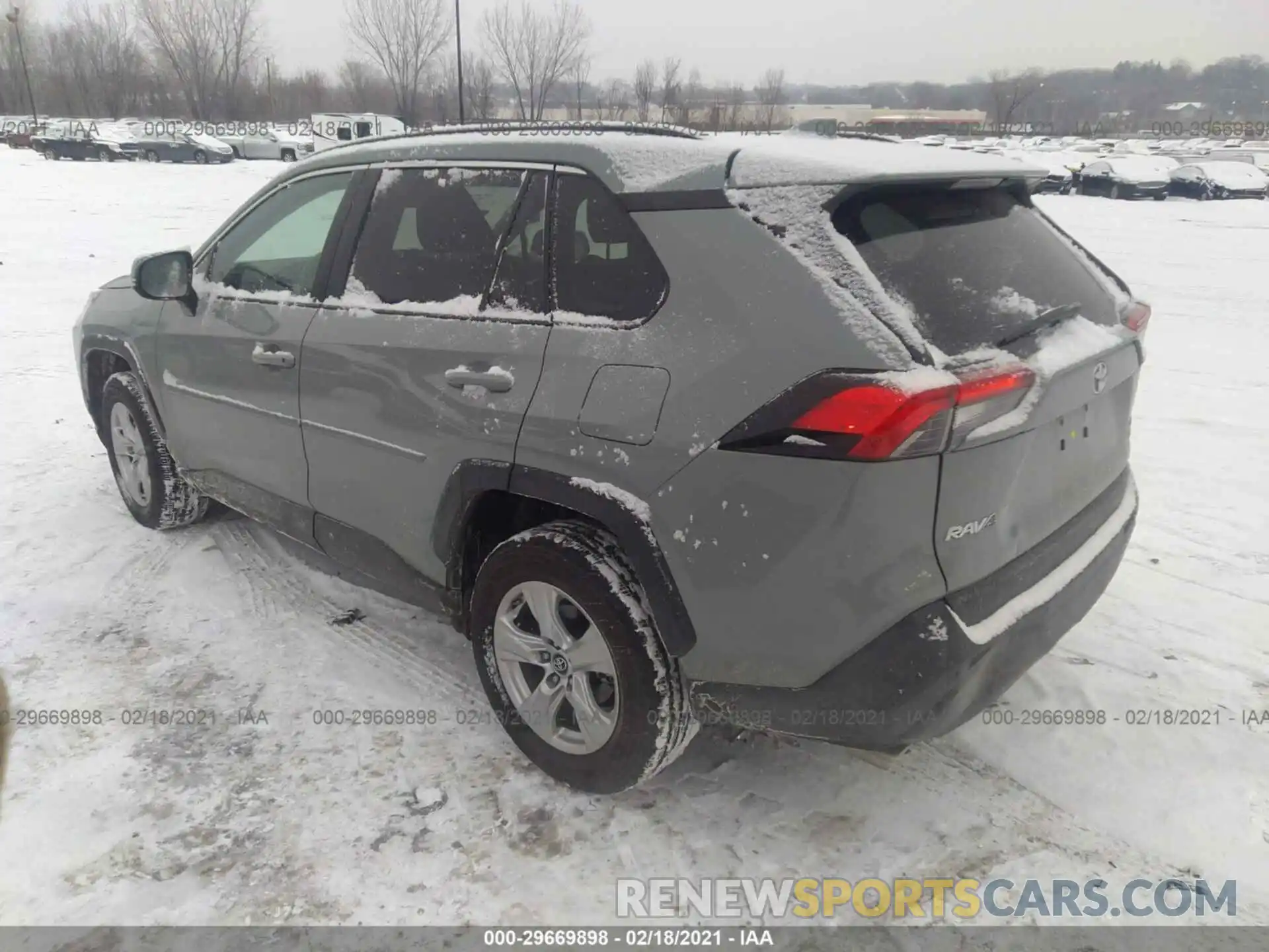 3 Photograph of a damaged car 2T3P1RFV5KW069736 TOYOTA RAV4 2019