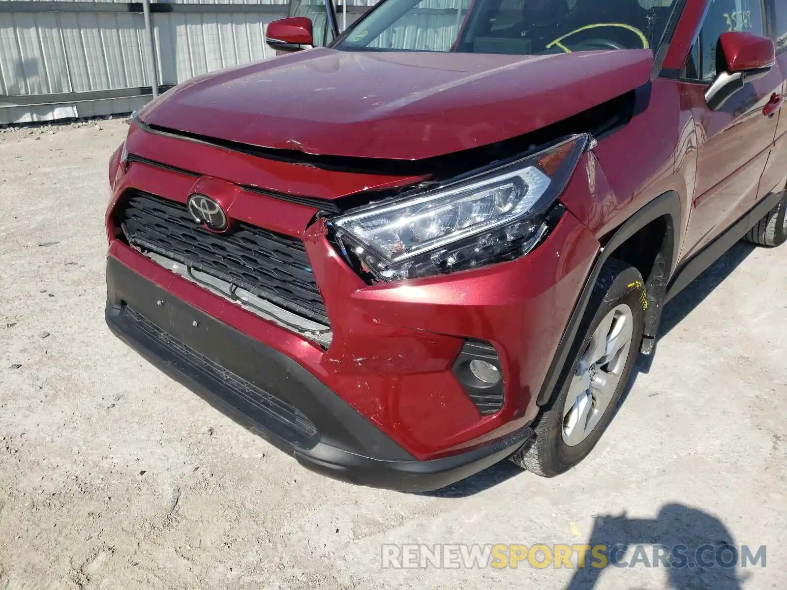 9 Photograph of a damaged car 2T3P1RFV5KW079053 TOYOTA RAV4 2019