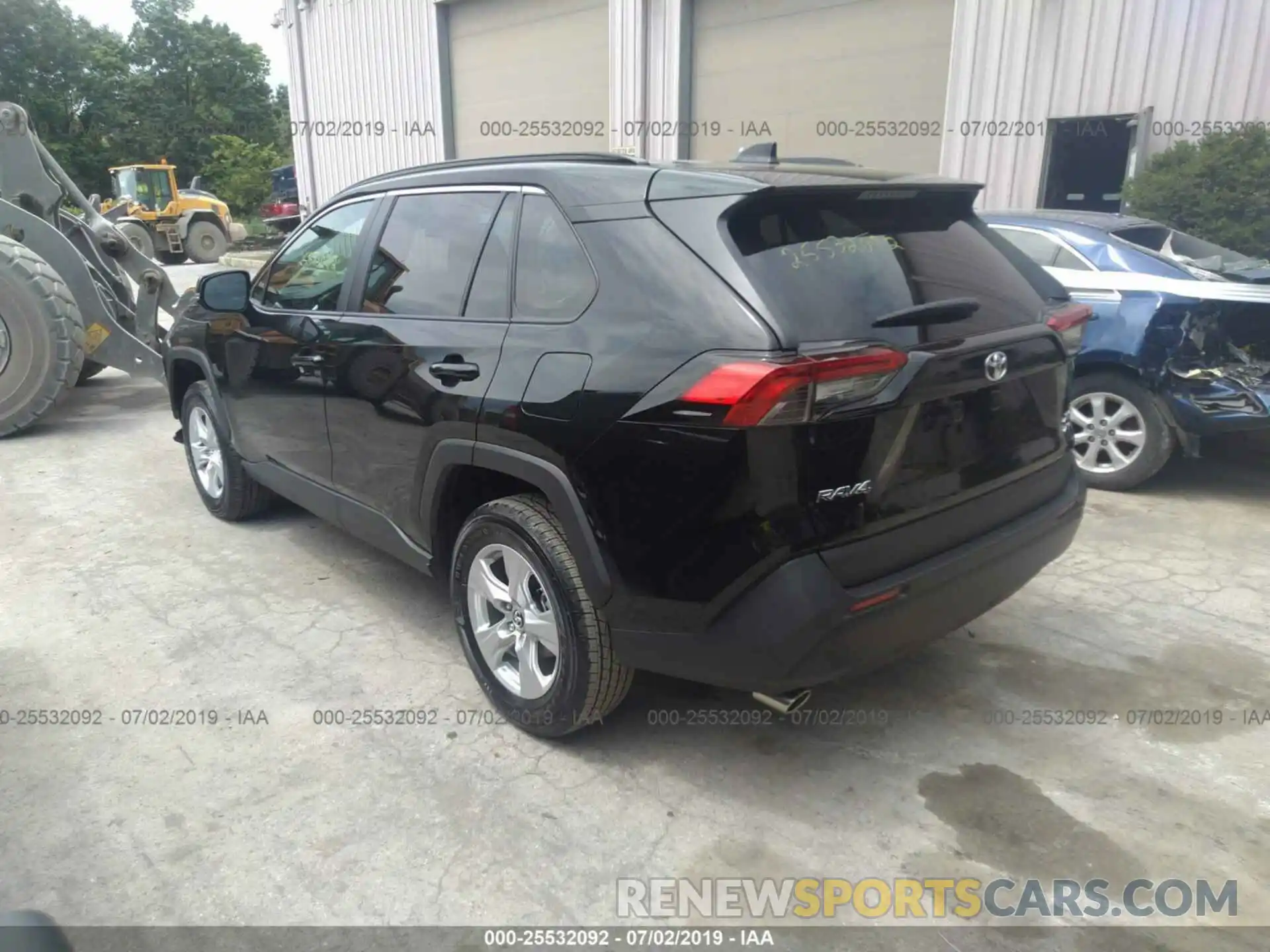 3 Фотография поврежденного автомобиля 2T3P1RFV6KC009885 TOYOTA RAV4 2019