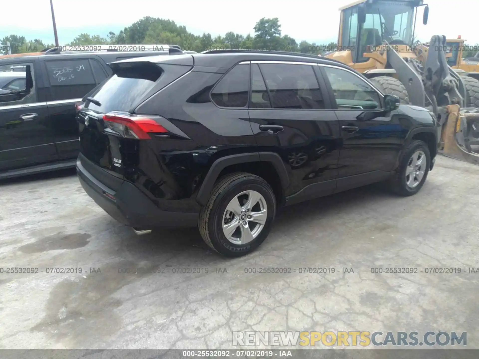 4 Photograph of a damaged car 2T3P1RFV6KC009885 TOYOTA RAV4 2019