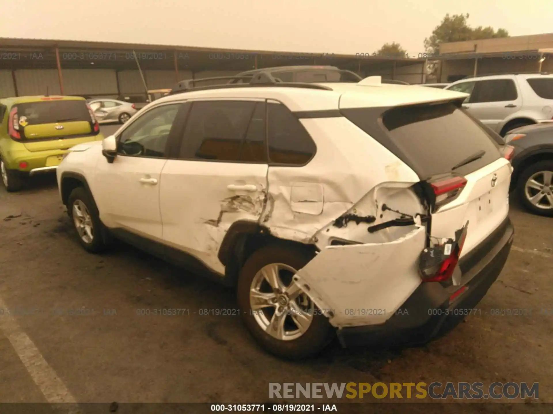 3 Photograph of a damaged car 2T3P1RFV6KC010907 TOYOTA RAV4 2019