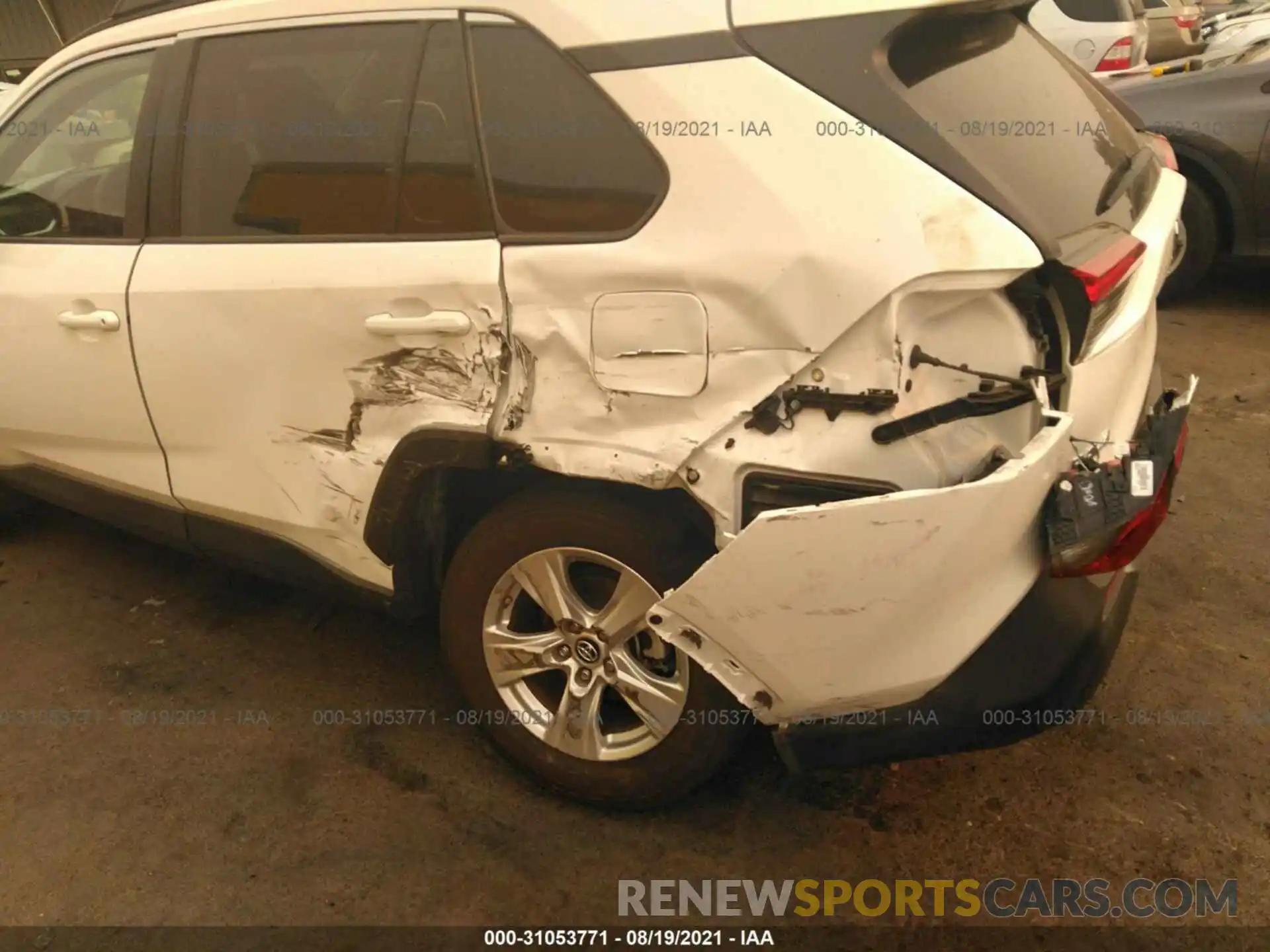 6 Photograph of a damaged car 2T3P1RFV6KC010907 TOYOTA RAV4 2019