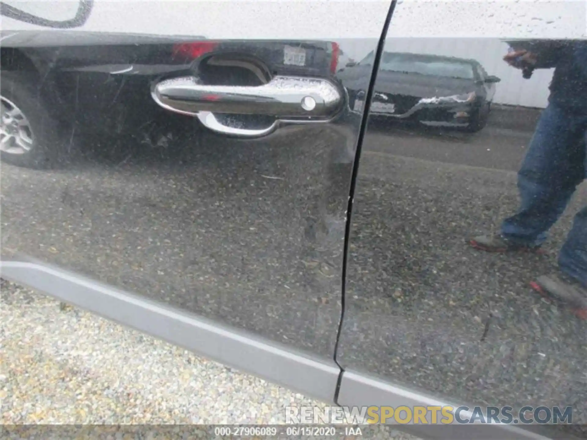 4 Photograph of a damaged car 2T3P1RFV6KC028517 TOYOTA RAV4 2019