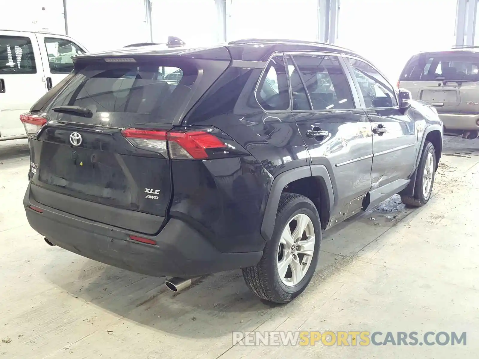 4 Photograph of a damaged car 2T3P1RFV6KC032647 TOYOTA RAV4 2019