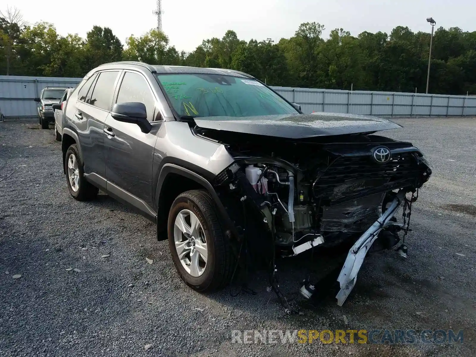 1 Photograph of a damaged car 2T3P1RFV6KC040800 TOYOTA RAV4 2019