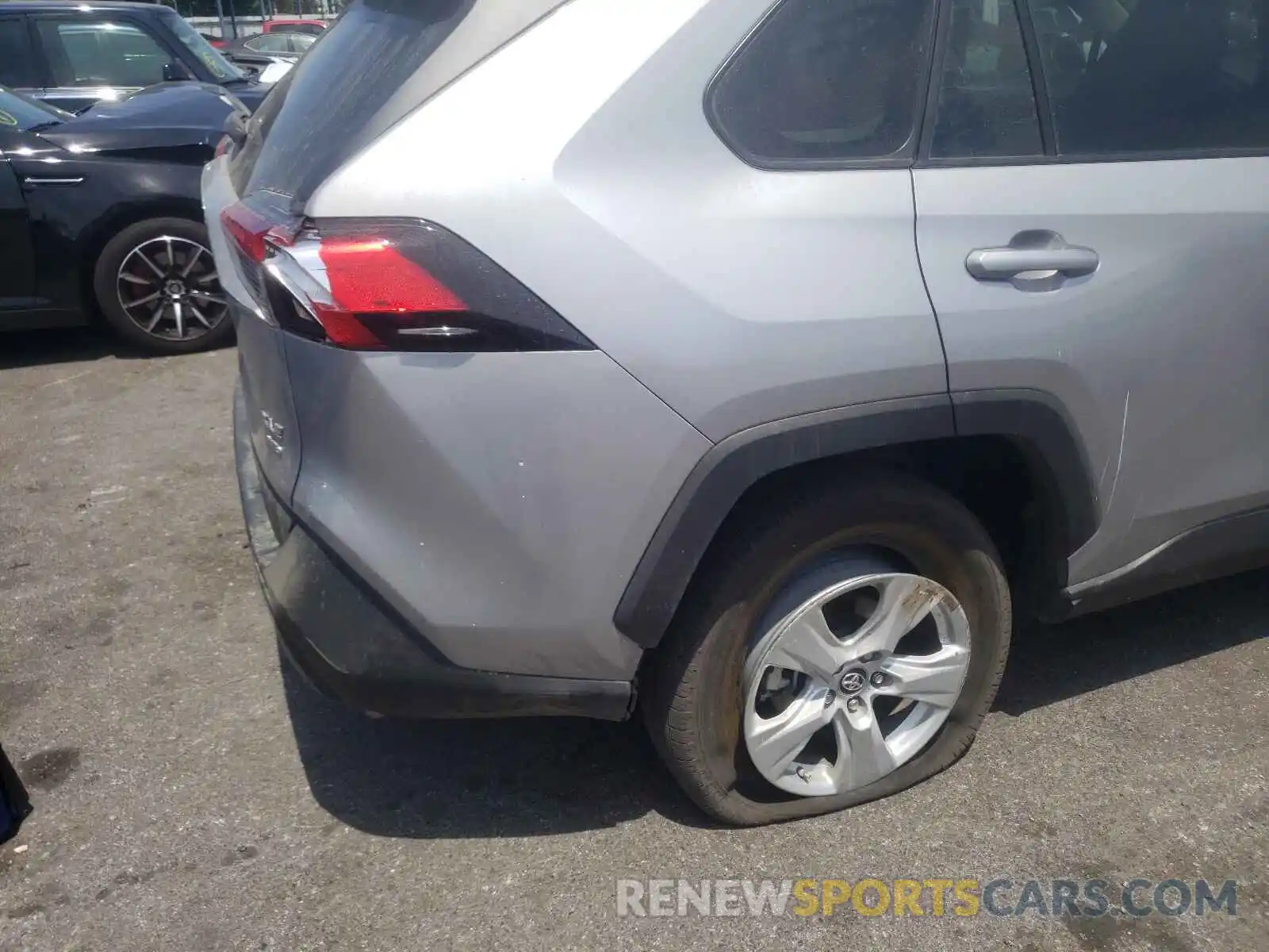 9 Photograph of a damaged car 2T3P1RFV6KC043180 TOYOTA RAV4 2019