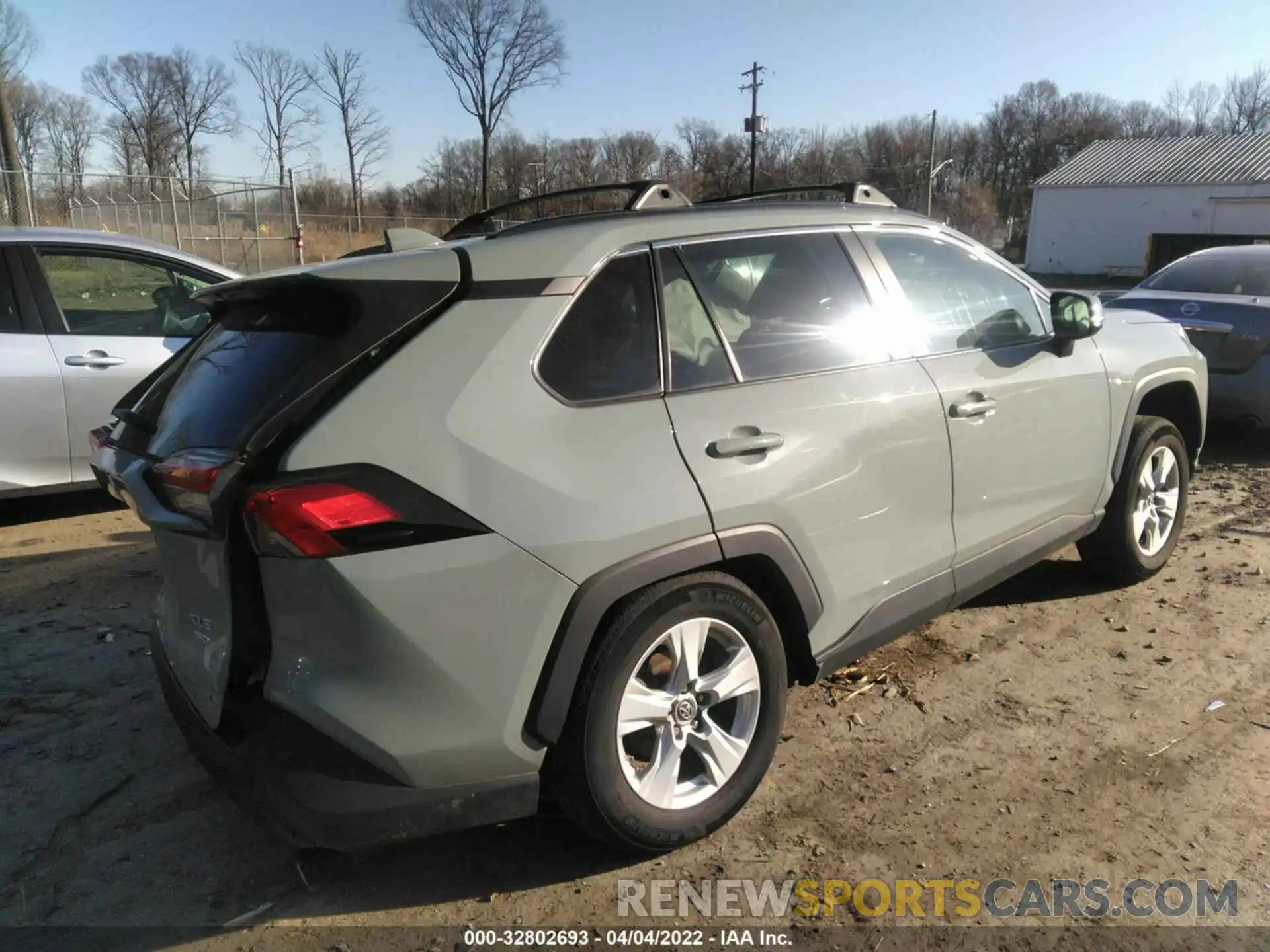 4 Photograph of a damaged car 2T3P1RFV6KC051571 TOYOTA RAV4 2019