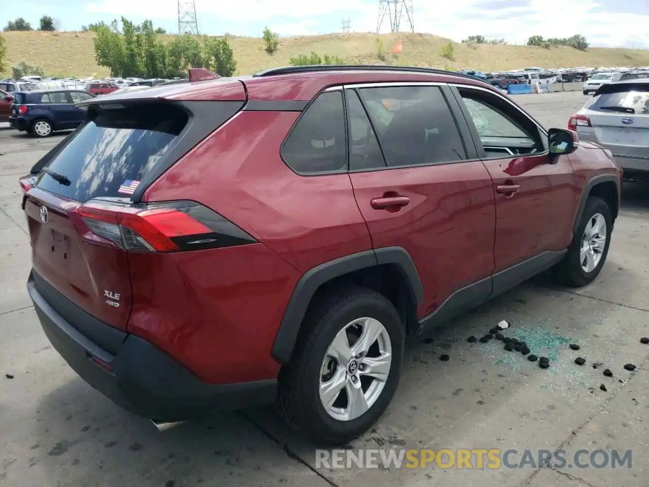 4 Photograph of a damaged car 2T3P1RFV6KW006337 TOYOTA RAV4 2019