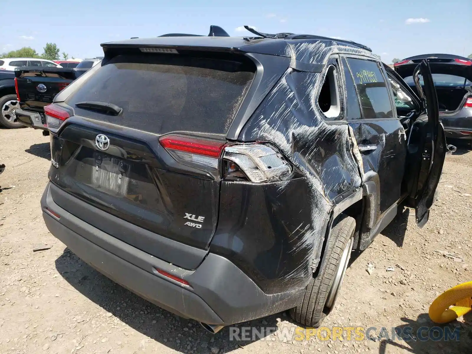 4 Photograph of a damaged car 2T3P1RFV6KW016222 TOYOTA RAV4 2019