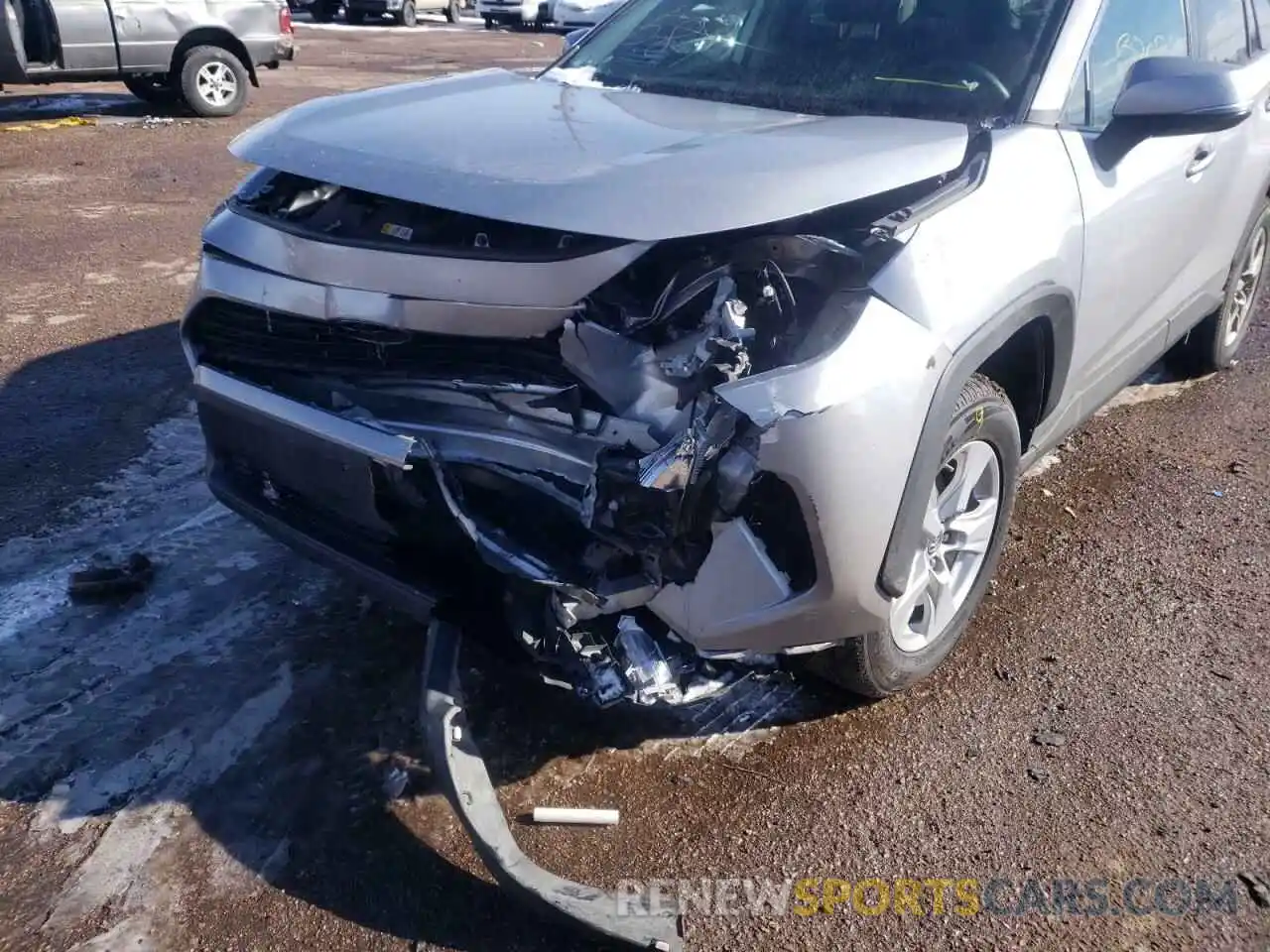 9 Photograph of a damaged car 2T3P1RFV6KW016589 TOYOTA RAV4 2019