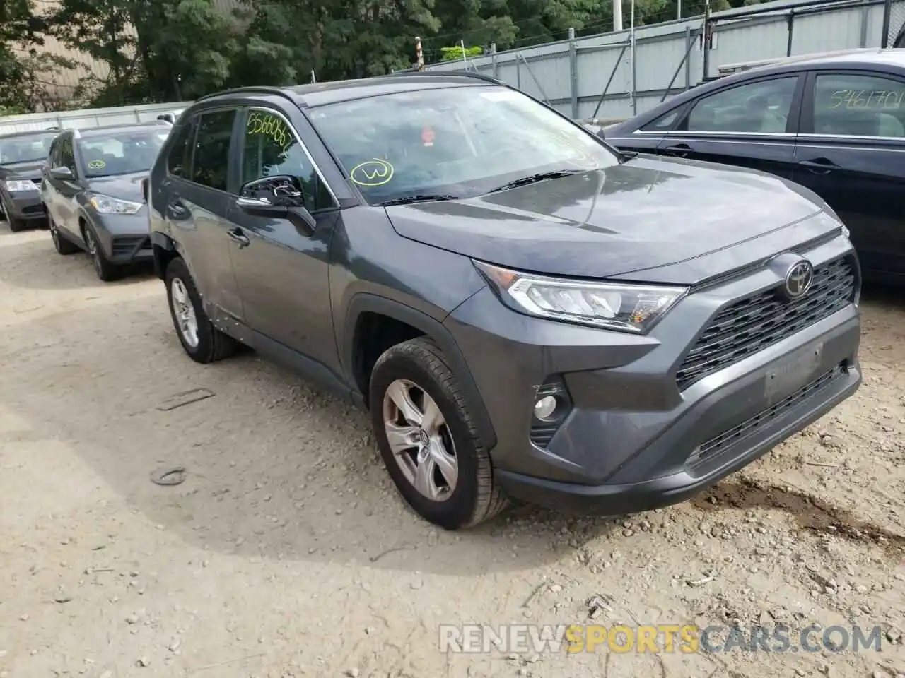 1 Photograph of a damaged car 2T3P1RFV6KW031075 TOYOTA RAV4 2019