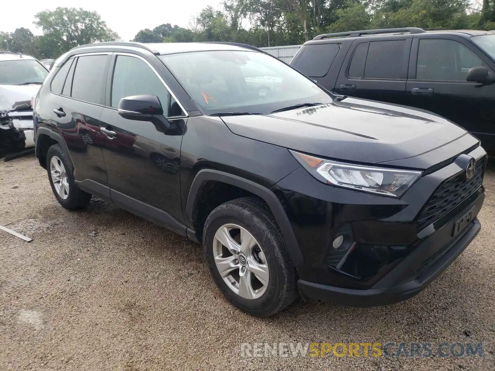 1 Photograph of a damaged car 2T3P1RFV6KW034803 TOYOTA RAV4 2019