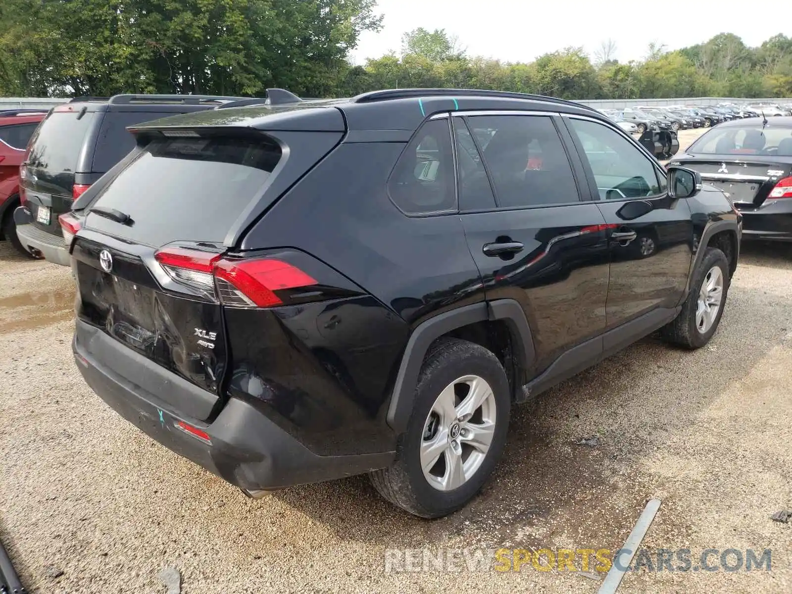 4 Photograph of a damaged car 2T3P1RFV6KW034803 TOYOTA RAV4 2019