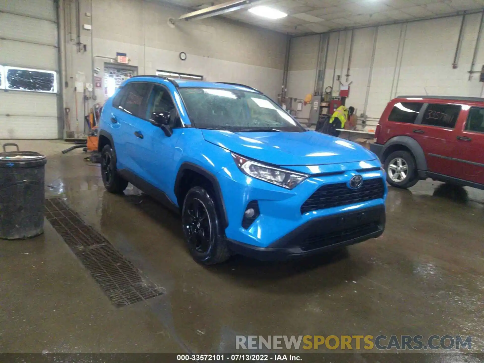 1 Photograph of a damaged car 2T3P1RFV6KW036938 TOYOTA RAV4 2019