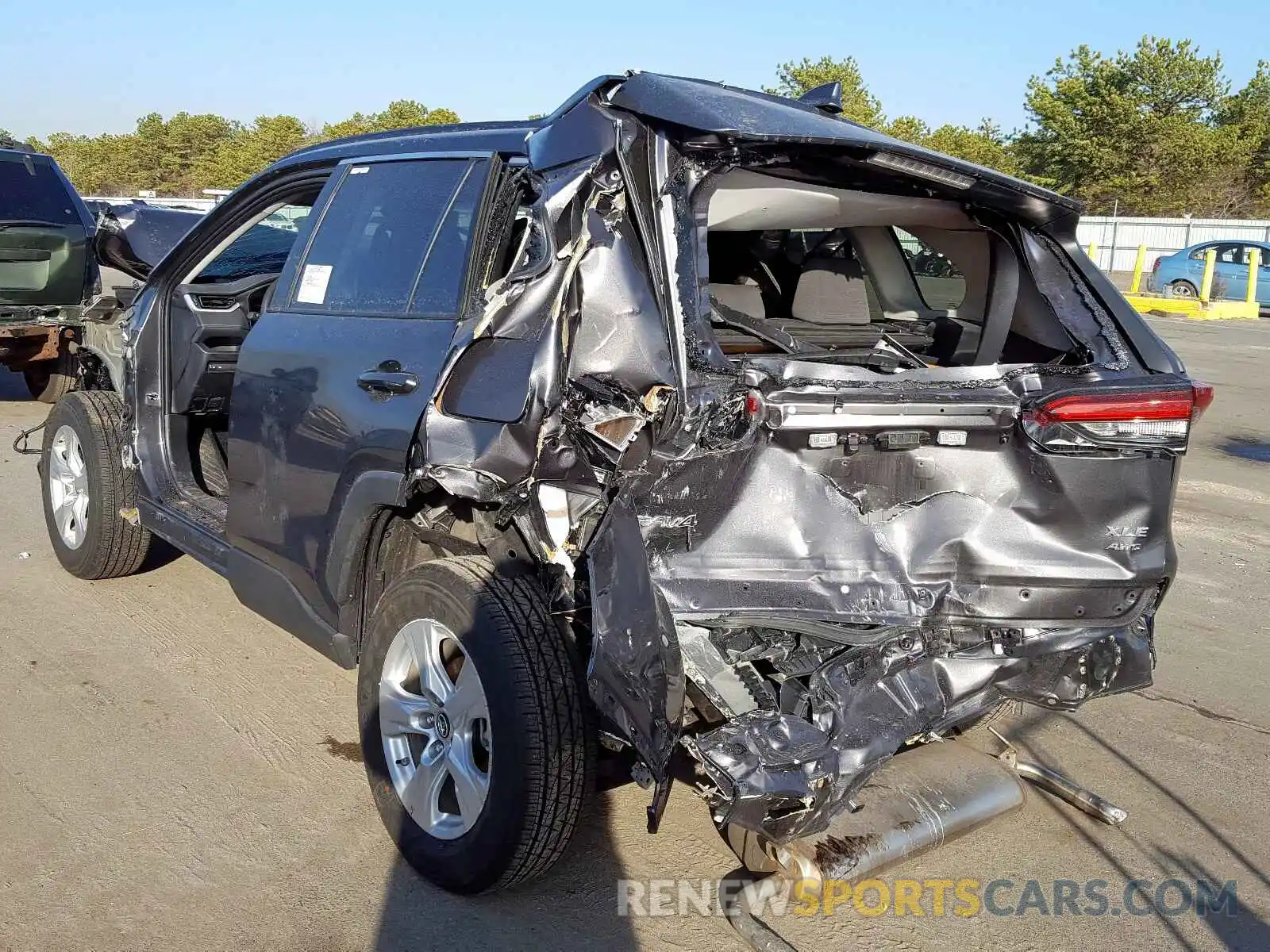 3 Photograph of a damaged car 2T3P1RFV6KW042609 TOYOTA RAV4 2019