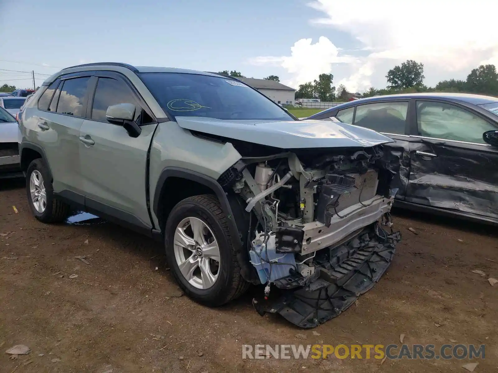 1 Photograph of a damaged car 2T3P1RFV6KW043341 TOYOTA RAV4 2019