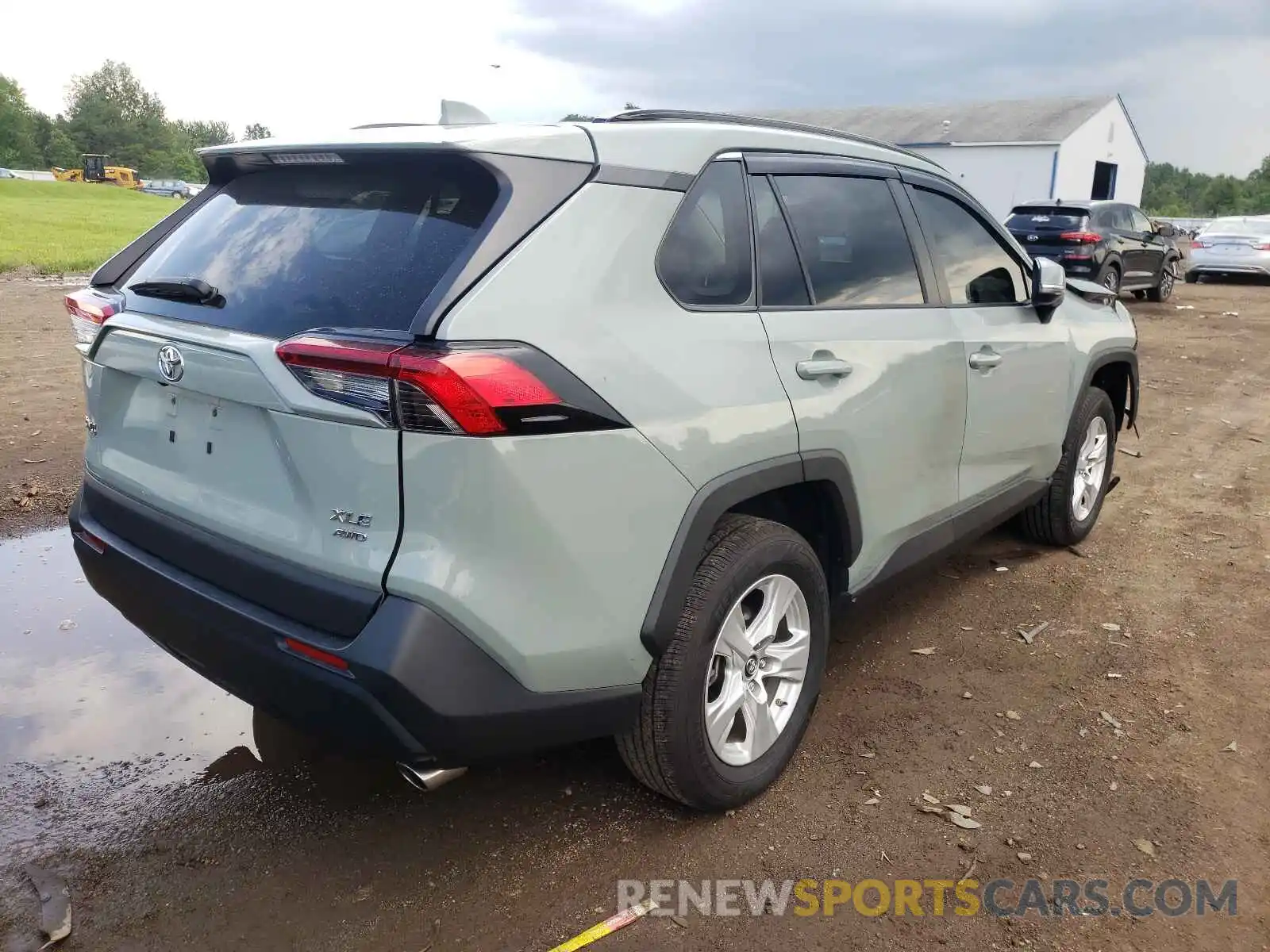 4 Photograph of a damaged car 2T3P1RFV6KW043341 TOYOTA RAV4 2019